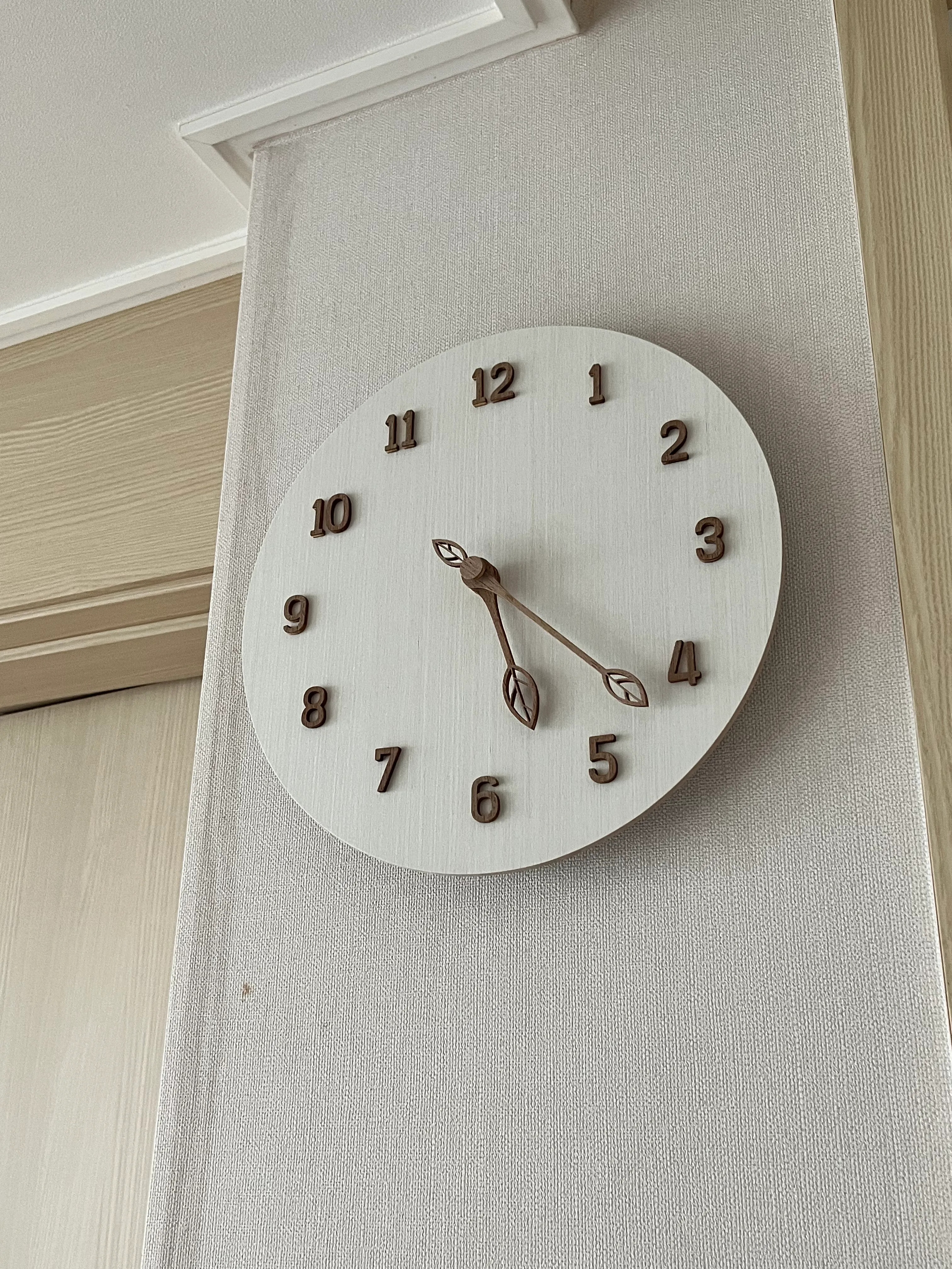 Wood Nature Leaf Wall Clock user photo