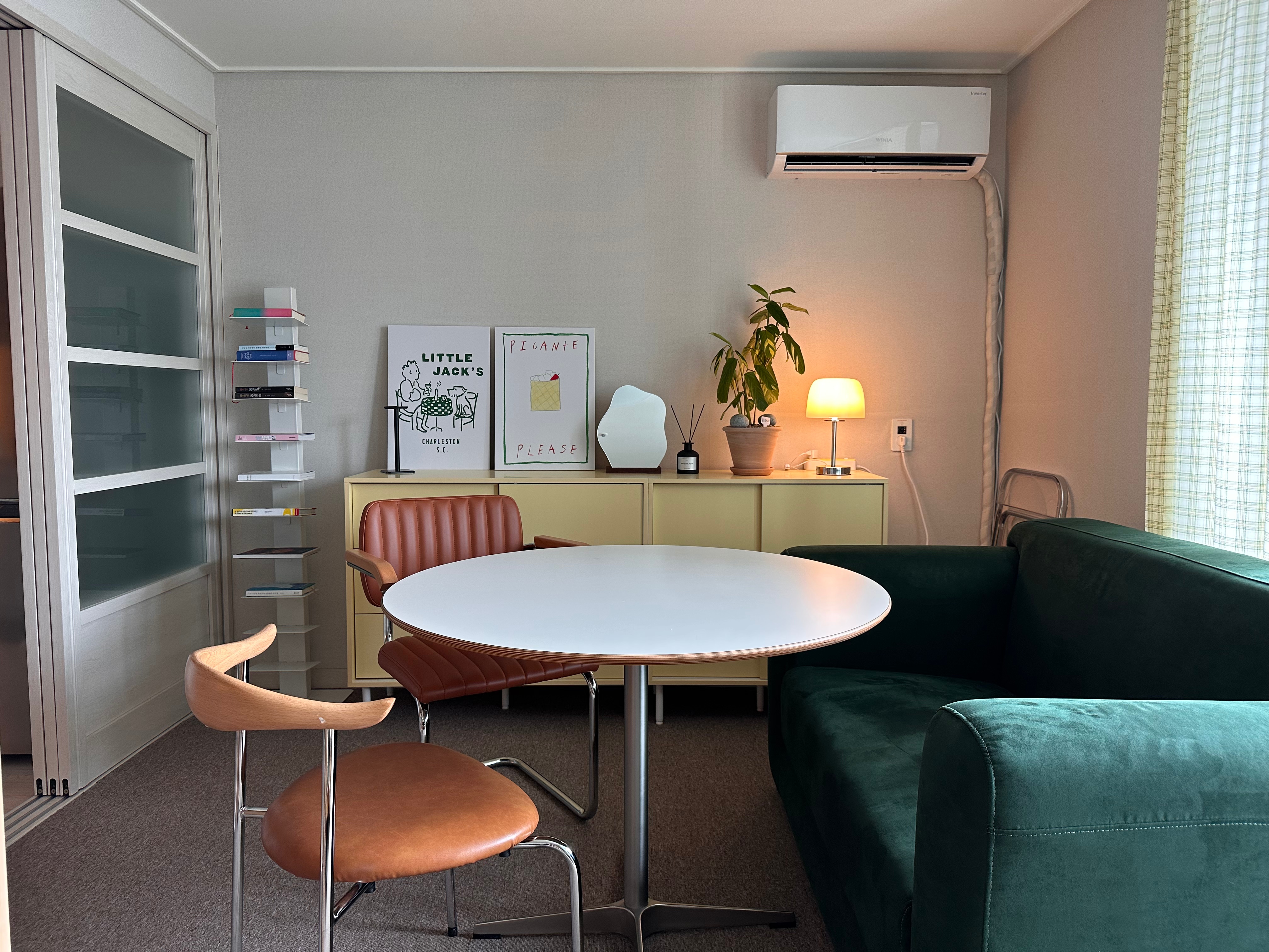 Mid Century Wooden Back Dining Chair user photo