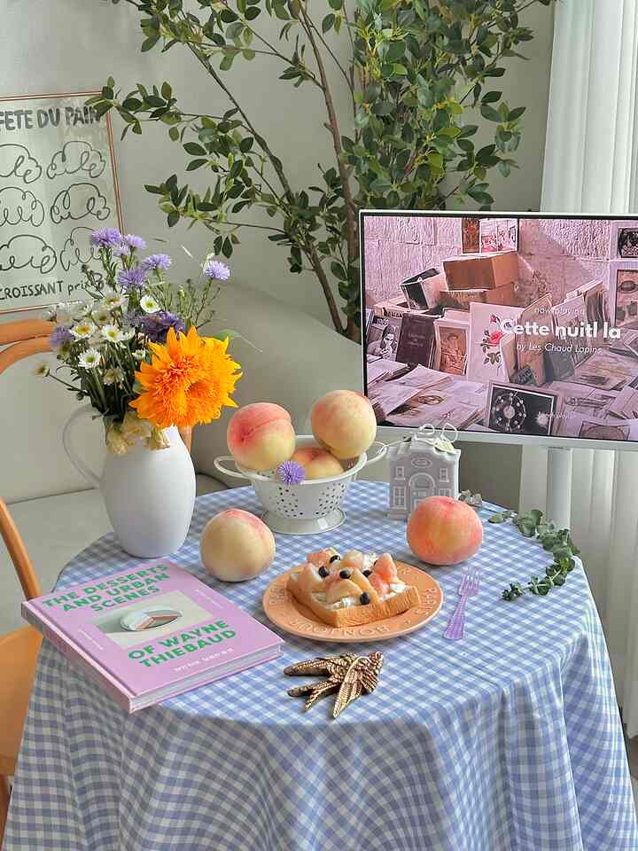 ピッチオンダーテーブル🍑

長い旅行後に出勤、退勤まで終えた後

一口ベアムニージューシーなパンパン
おいしい白桃とサクッと焼いたトスロ 

長い一日にピリオドを撮り、当充電完了です🤍🍑

今日はフルーツビールと残りの桃を添えて
不土を惜しみなくお楽しみください。


。

。

。

- • - • - - - - - - - - - - - - - - - - -

もっと家の話が入っています。
Instagramで@sogontableに遊びに来てください。
✧*.◟(ˊᗨˋ)◞.*✧ 

https://www.instagram.com/sogontable


#今日の録音グラム＃調和＃スマートモニター＃キッチン用品 