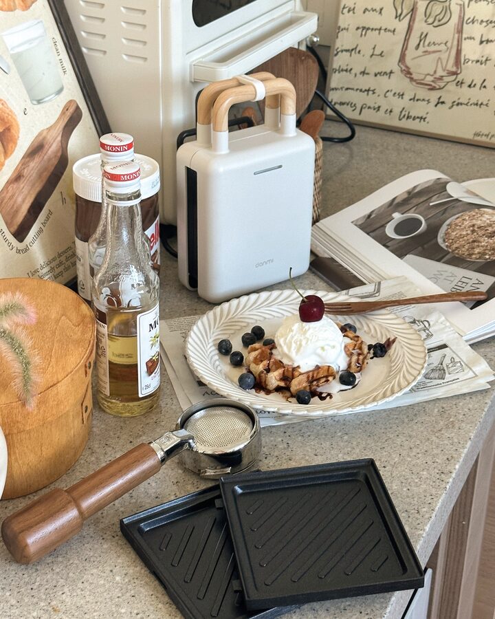 short form carousel card thumbnail