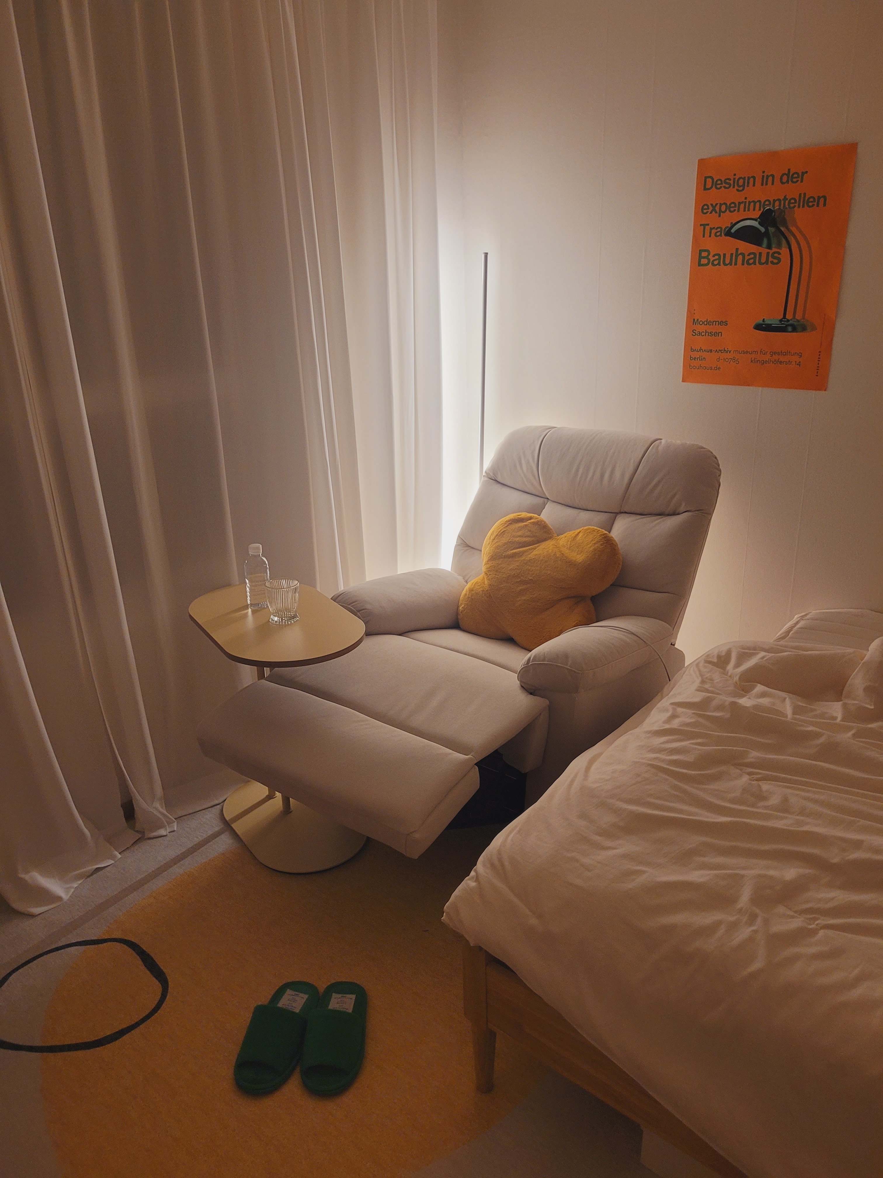 Slim C-Side Sofa Table user photo