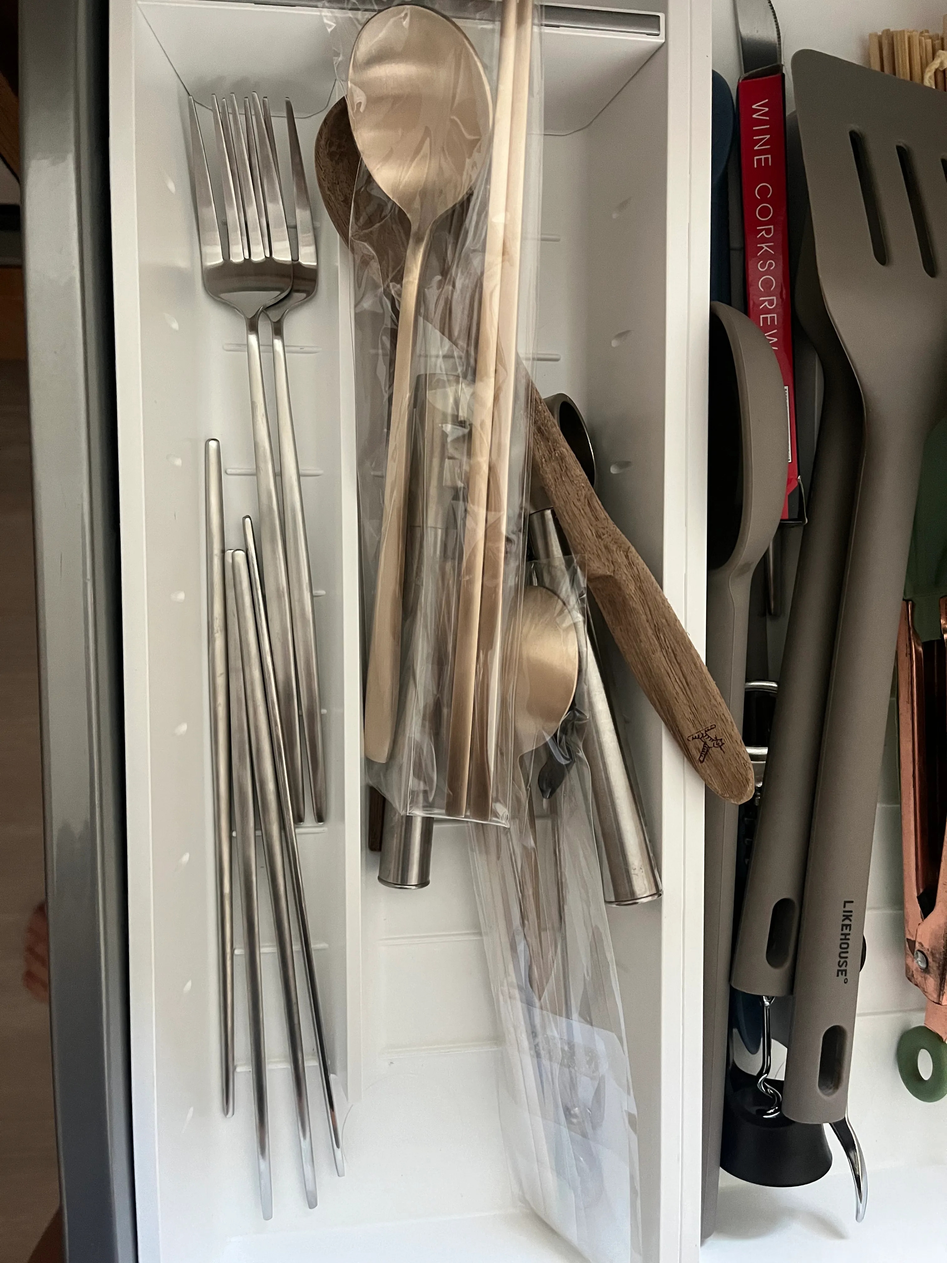 Helio Stainless Steel Spoon & Chopsticks Set user photo