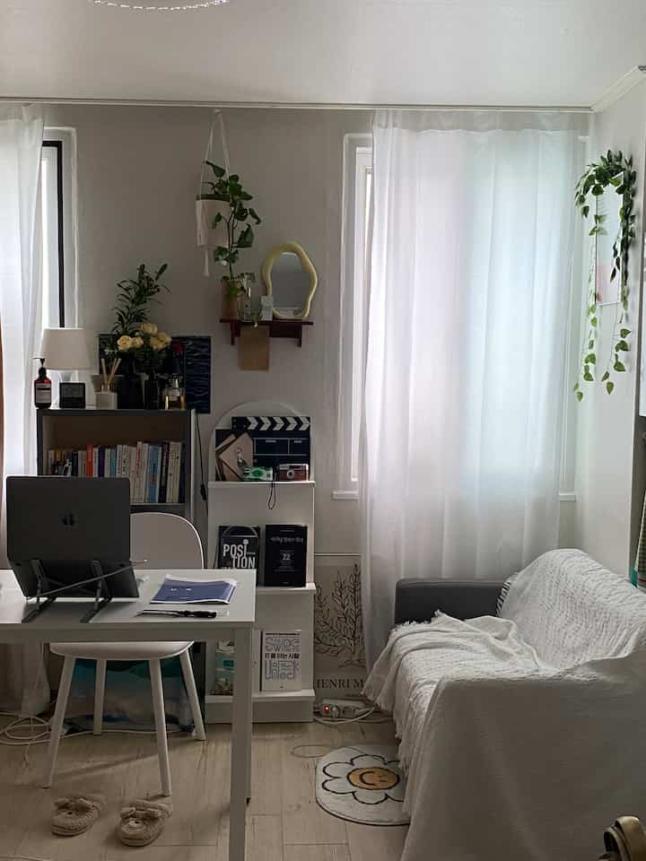 Tagged posts featuring Soft Curve Dining Chair 2