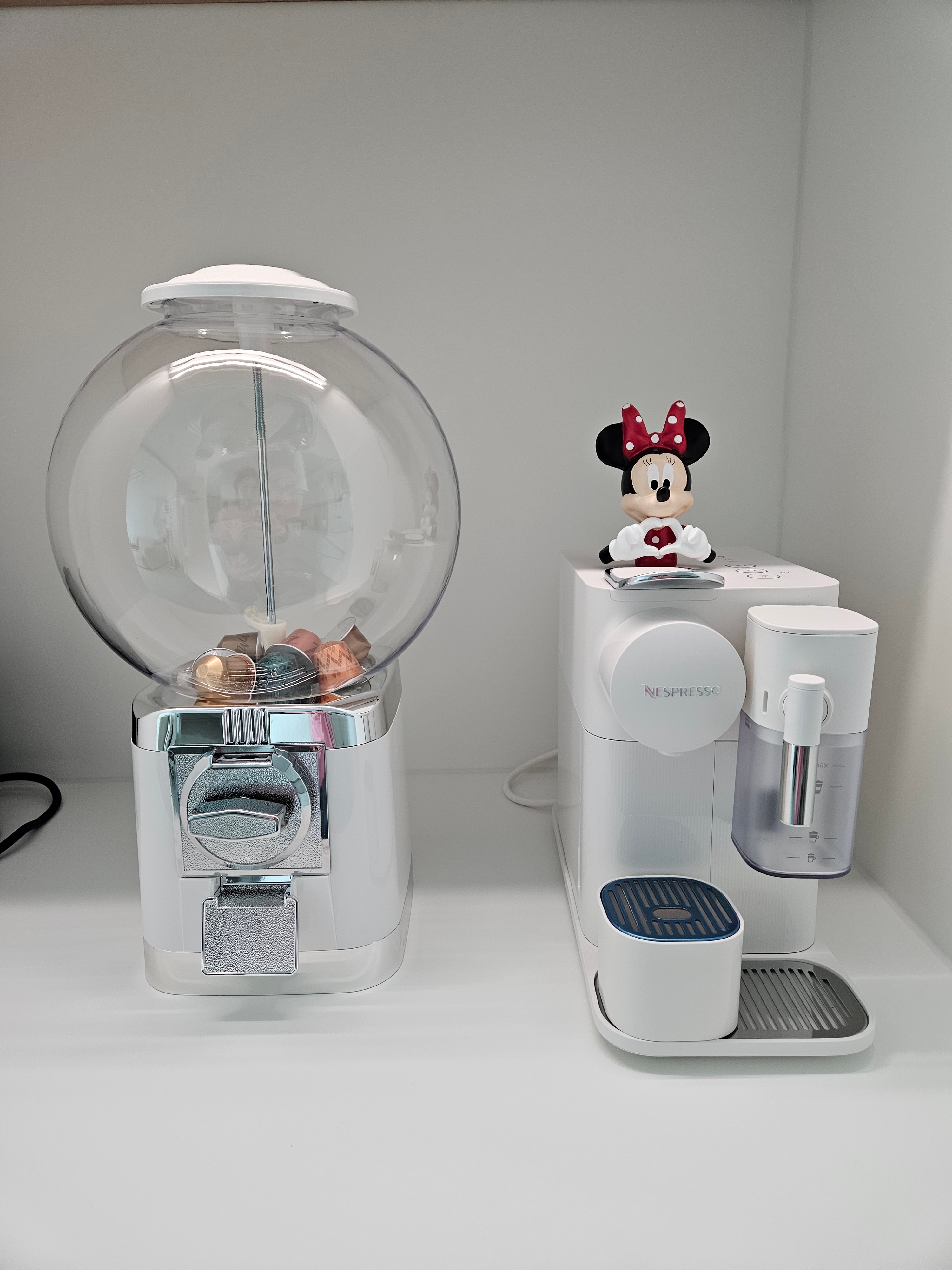 Mini Capsule Dispenser Machine user photo
