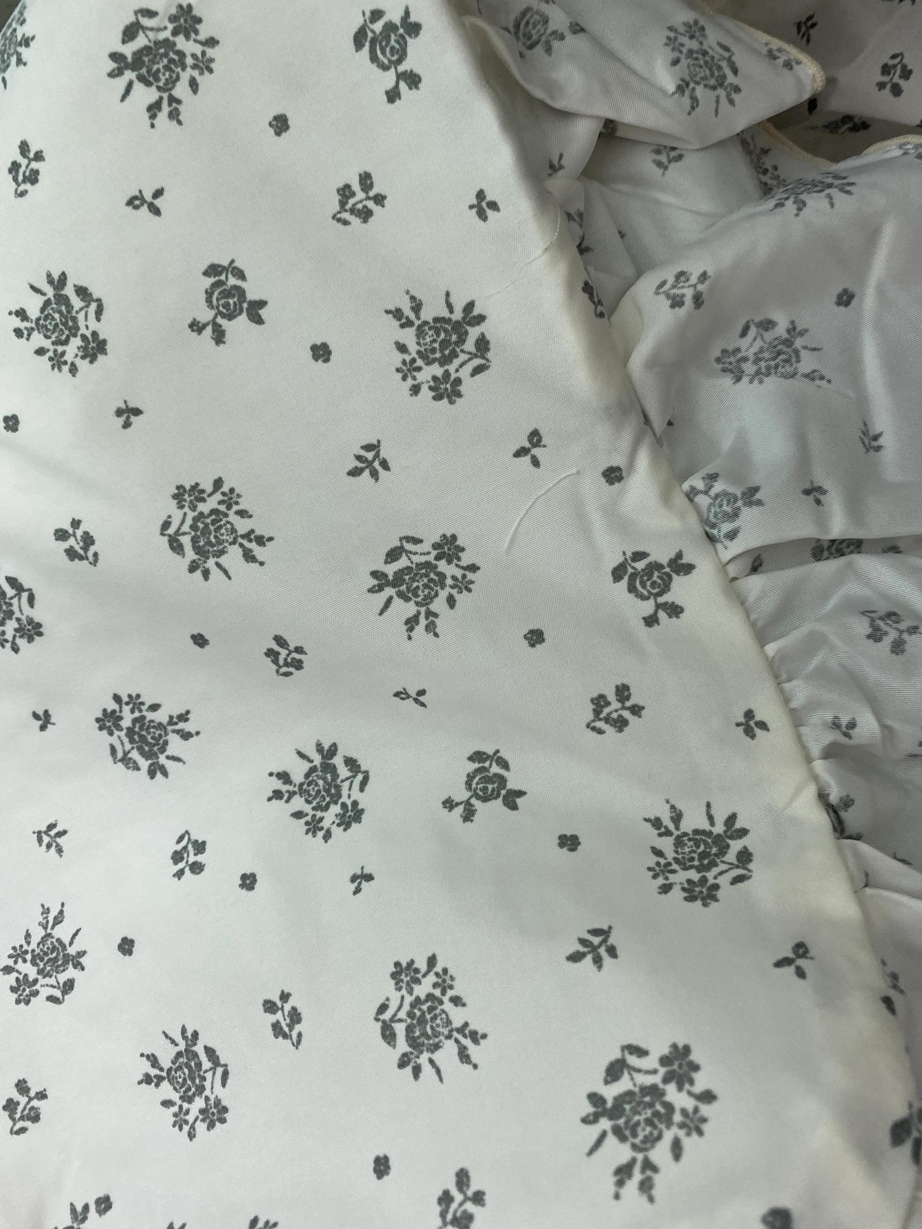 Hotel Style Dust-Free Frill Pillowcase user photo