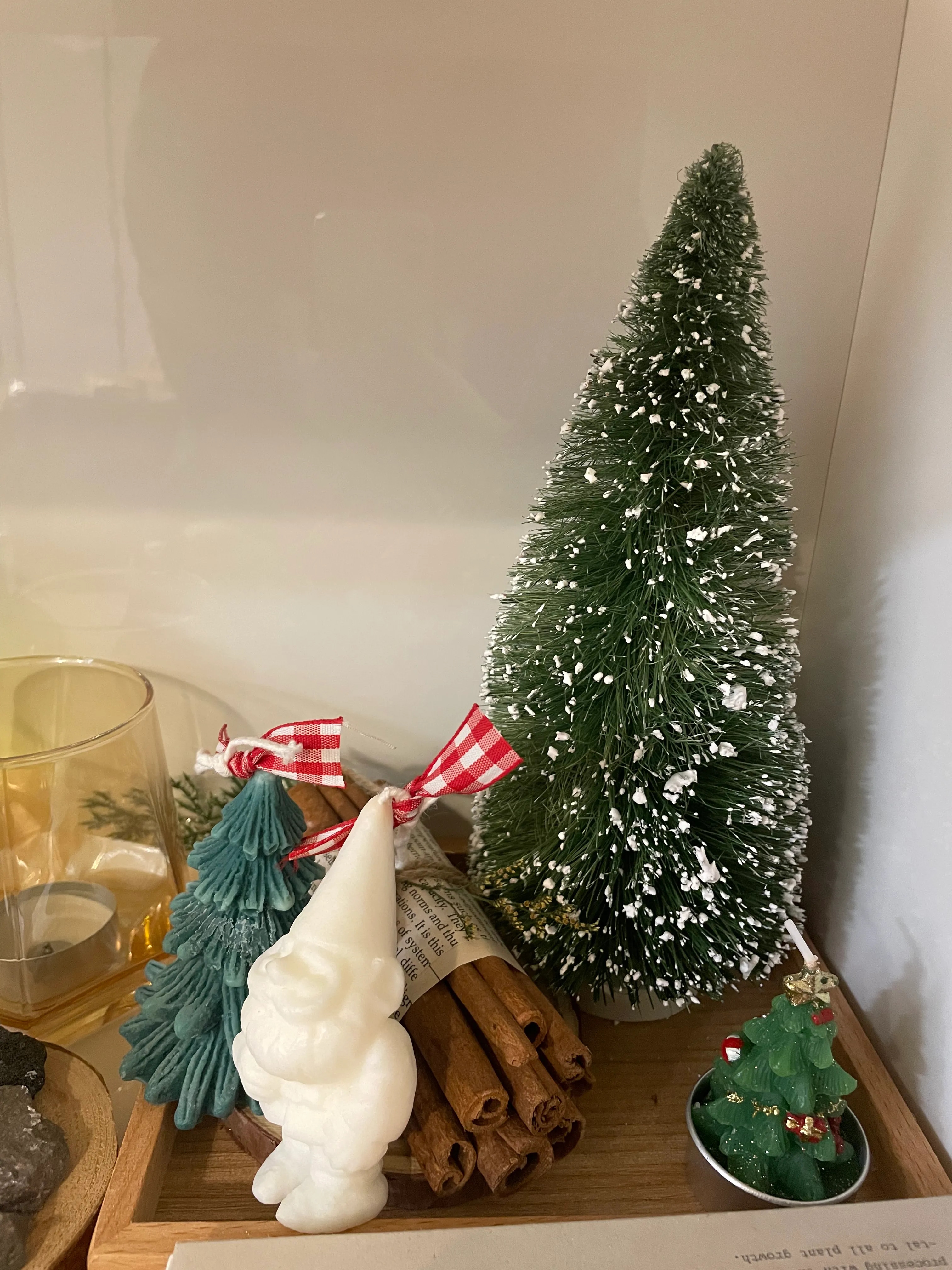 Santa & Tree Candle Holiday Gift Set user photo