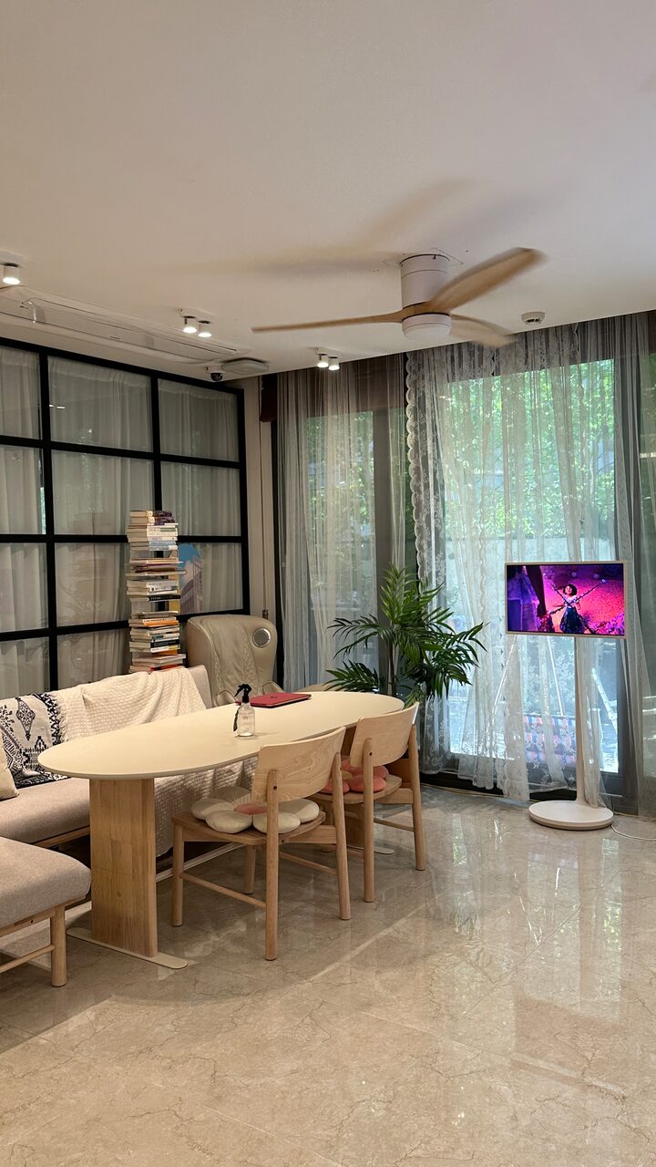 short form carousel card thumbnail