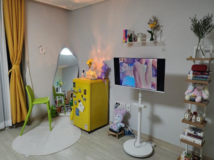 short form carousel card thumbnail