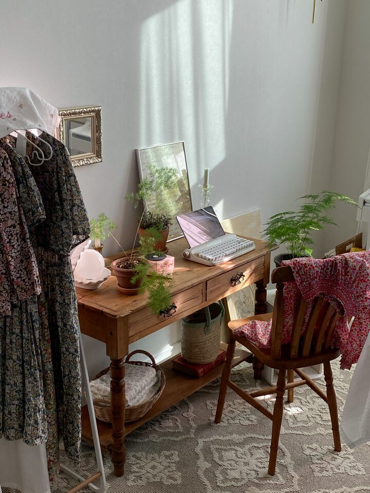 short form carousel card thumbnail