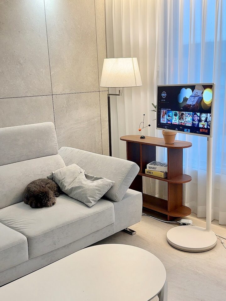 short form carousel card thumbnail