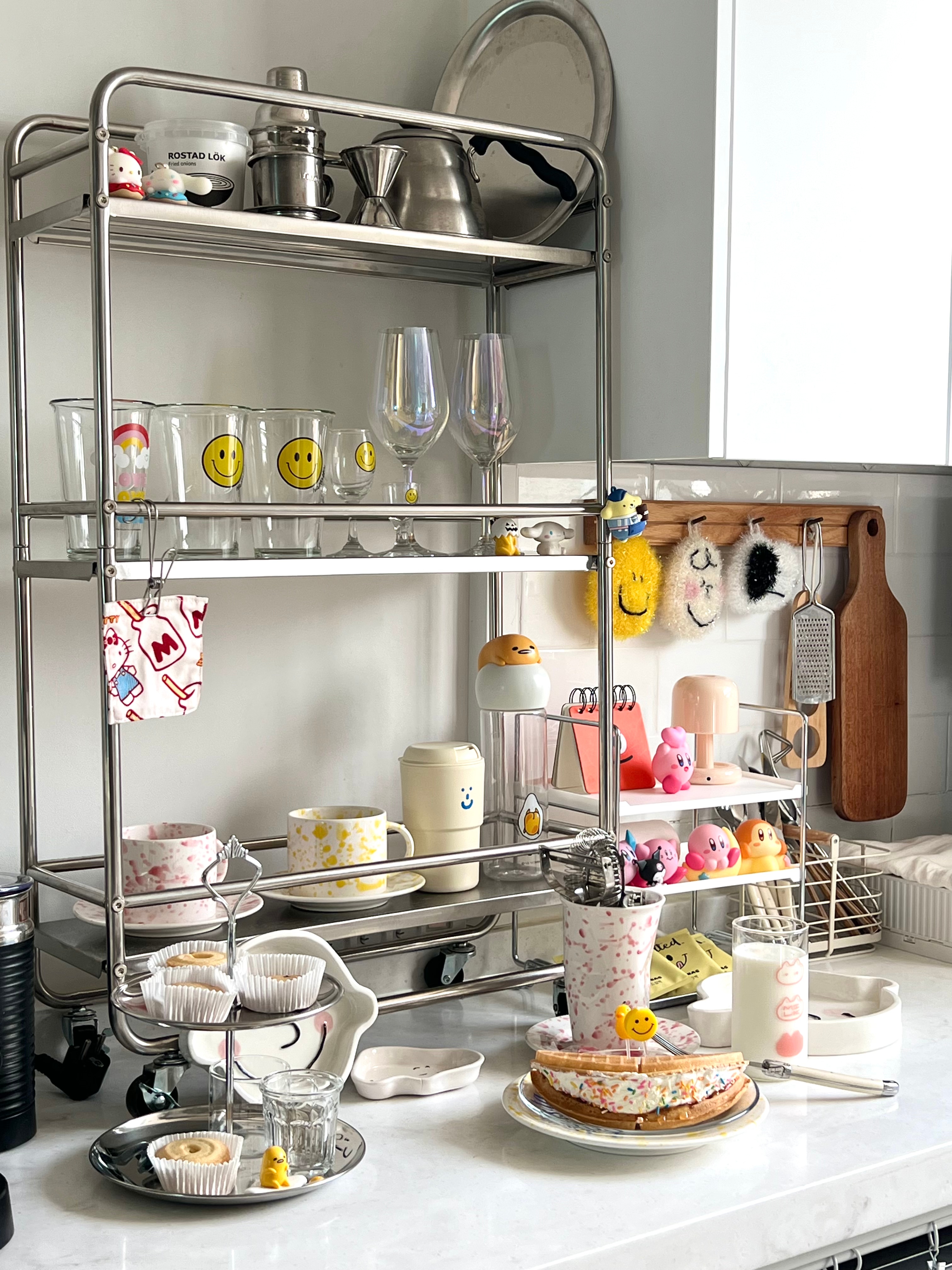 Slim Rolling Metal Storage Cart user photo