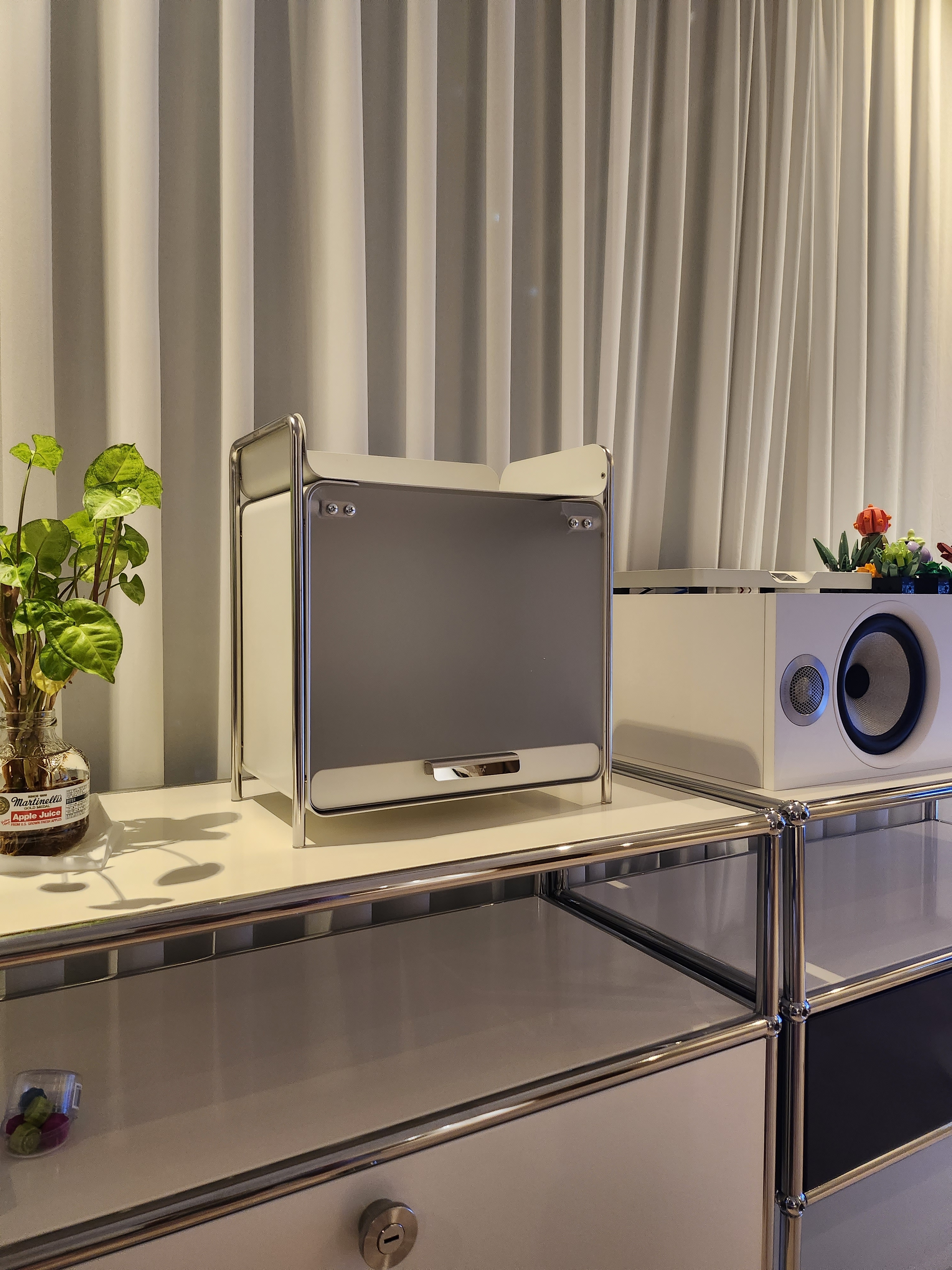 White Sliding Door Metal Storage Cabinet user photo