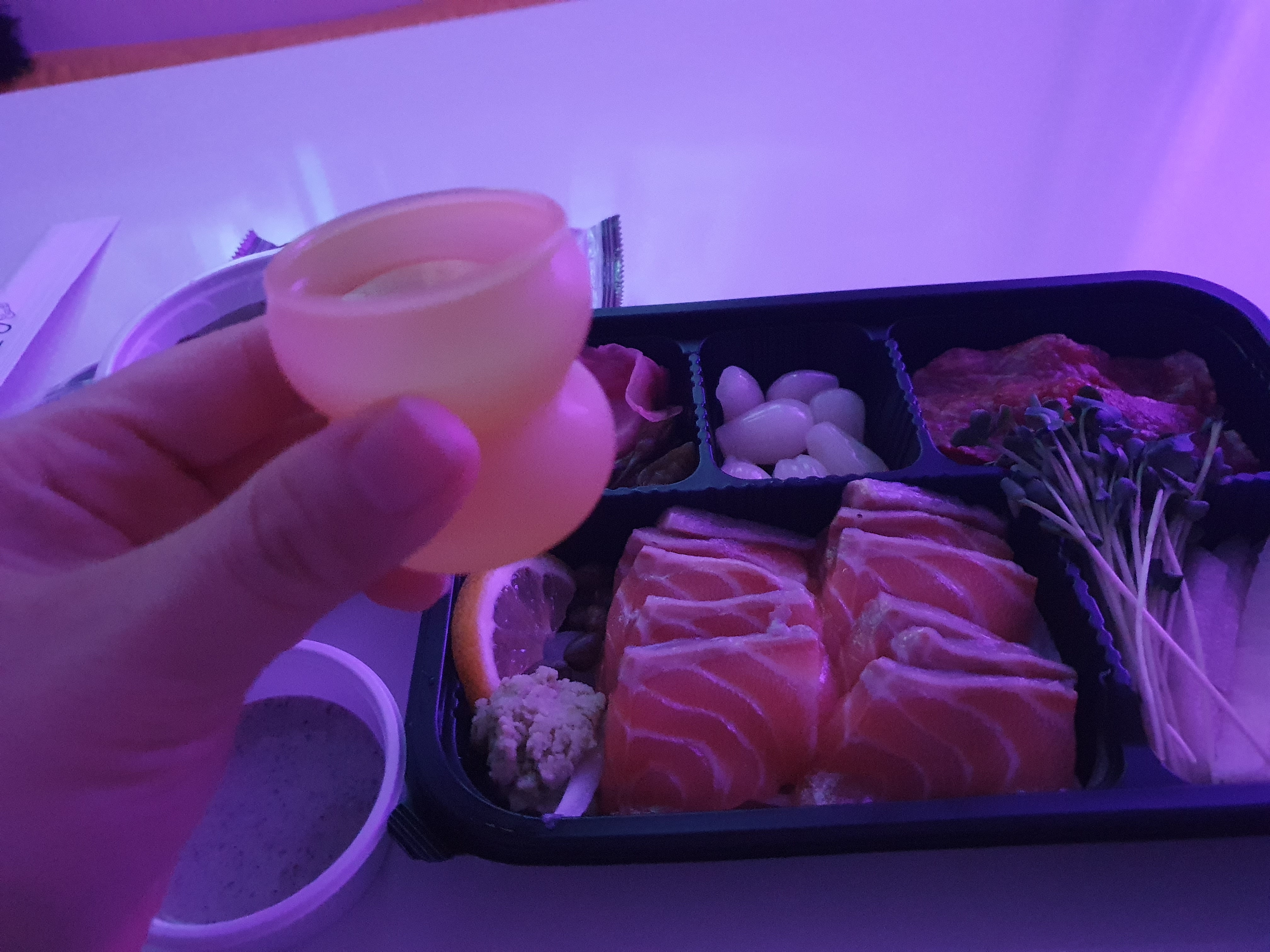 Newtige Milk Glass Soju & Sake Cup Set (4-Piece) user photo