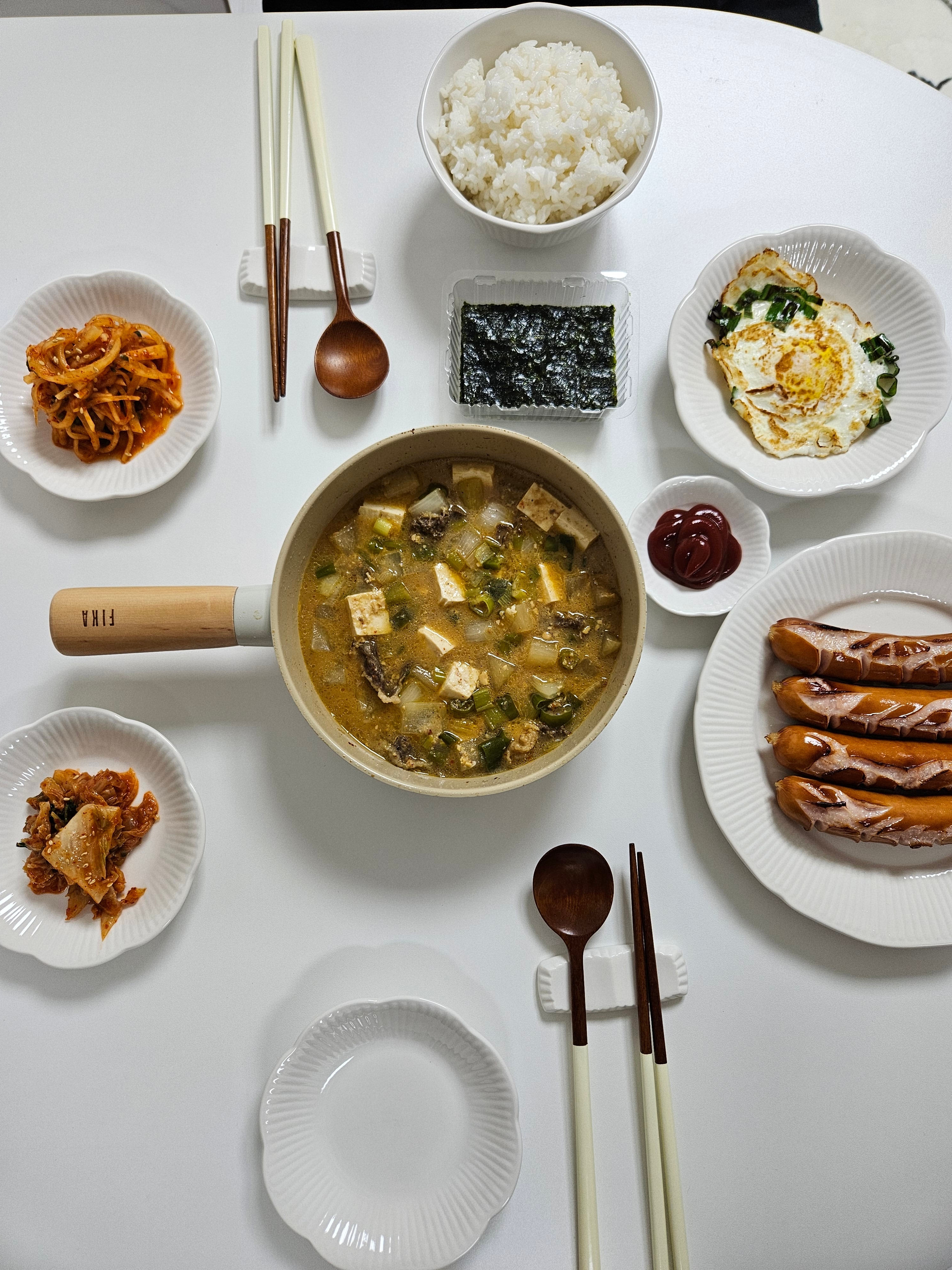 Dual-Tone Chopsticks & Spoon Set user photo