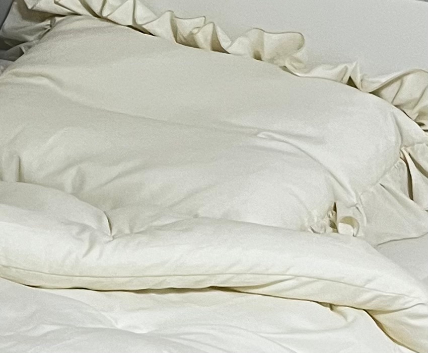 Hotel Style Dust-Free Frill Pillowcase user photo