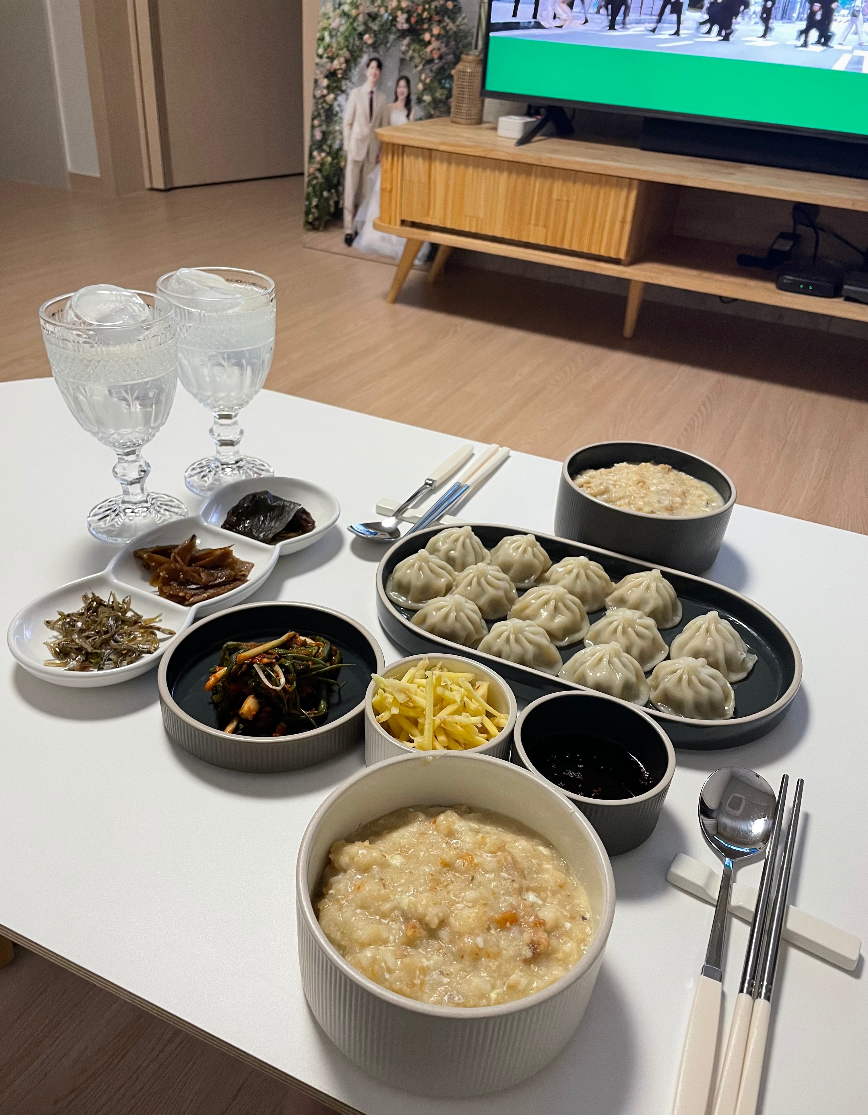Soft Clay Korean Dining Set for 2 (16-Piece) user photo