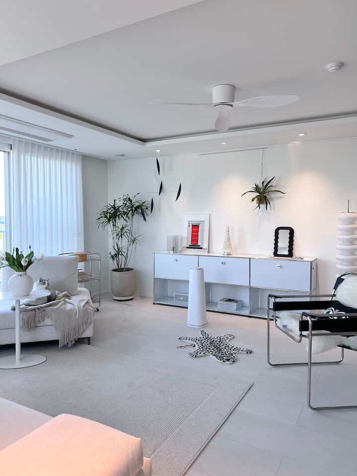 Hanya menggabungkan keunggulan pemanasan dan ultrasonik
Pelembab kompleks iNIC🖤

Satu-satunya perawatan sterilisasi 3 langkah di Korea
Terbuat dari bahan antibakteri yang menghambat pertumbuhan bakteri 24 jam sehari, sehingga Anda yakin akan pertumbuhan bakteri meskipun pelembab udara dimatikan🖤

Tangki airnya 11L 👏🏻👏🏻
Dapat digunakan hingga 4,5 hari berturut-turut
Tidak perlu repot karena harus sering mengisi air.
Selain itu, bagian dalam dan bagian pelembab udara juga dapat dibersihkan.
Secara otomatis menyesuaikan jumlah pelembapan dalam mode otomatis 
 Bahkan pintar karena Anda dapat mengatur kelembapan ruangan dan mengontrol jumlah kelembapan dengan aplikasi khusus Inic.👏🏻




#INIZ #INIQ #Humidifier #INIQhumidifier #Hidifierpemanas #Humidifierkombinasi #Humidifierevaporasi #Humidifierbayi baru lahir #Hidifierkapasitas besar #Hidifier ultrasonik #Humidifierrekomendasi #PendukungINIQ #PendukungHumidifierINIQ
#Interior Ruang Tamu #Ohausen Musim 9 #Ohausu #Planterior