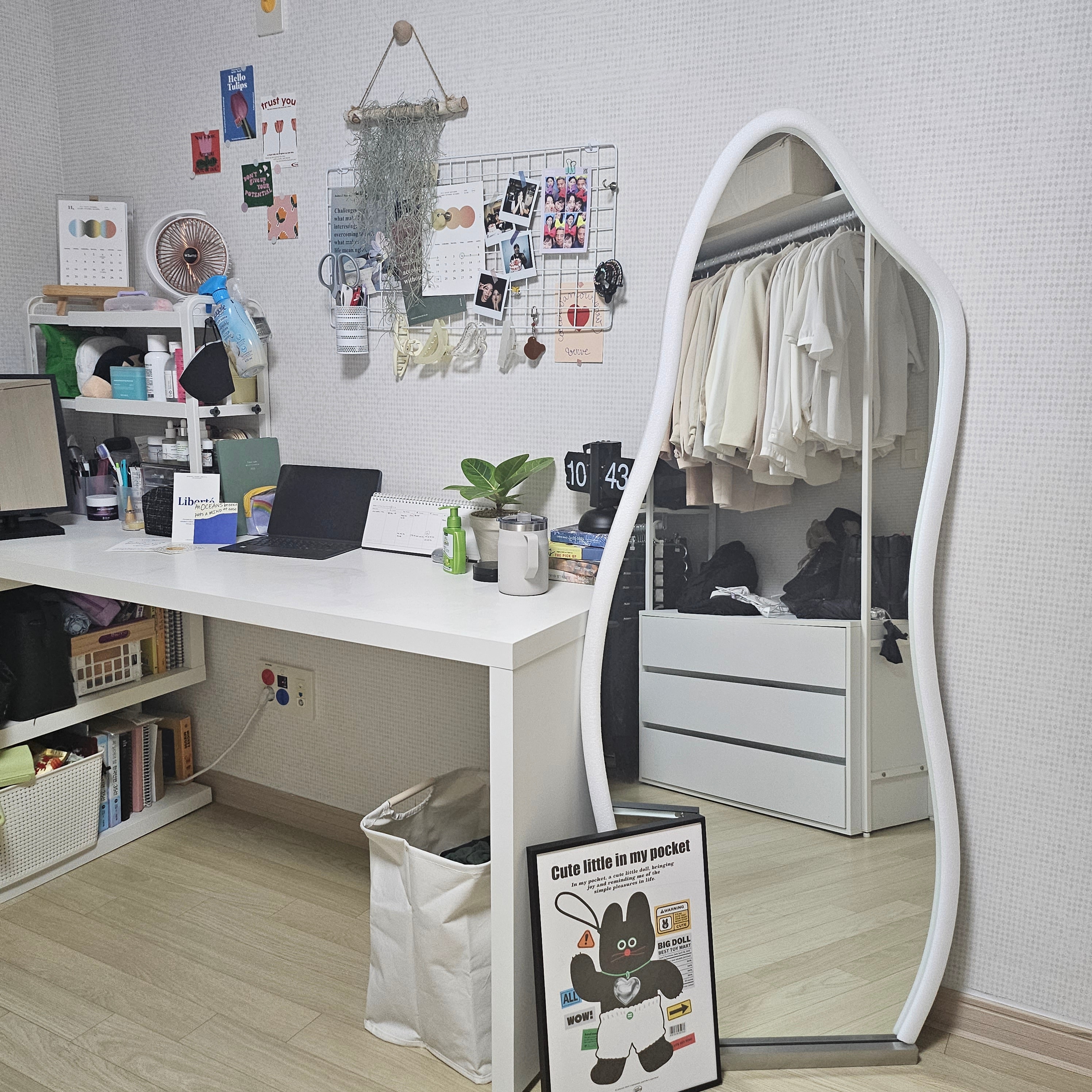 Adjustable Desk Storage Shelf (2-Tier) user photo