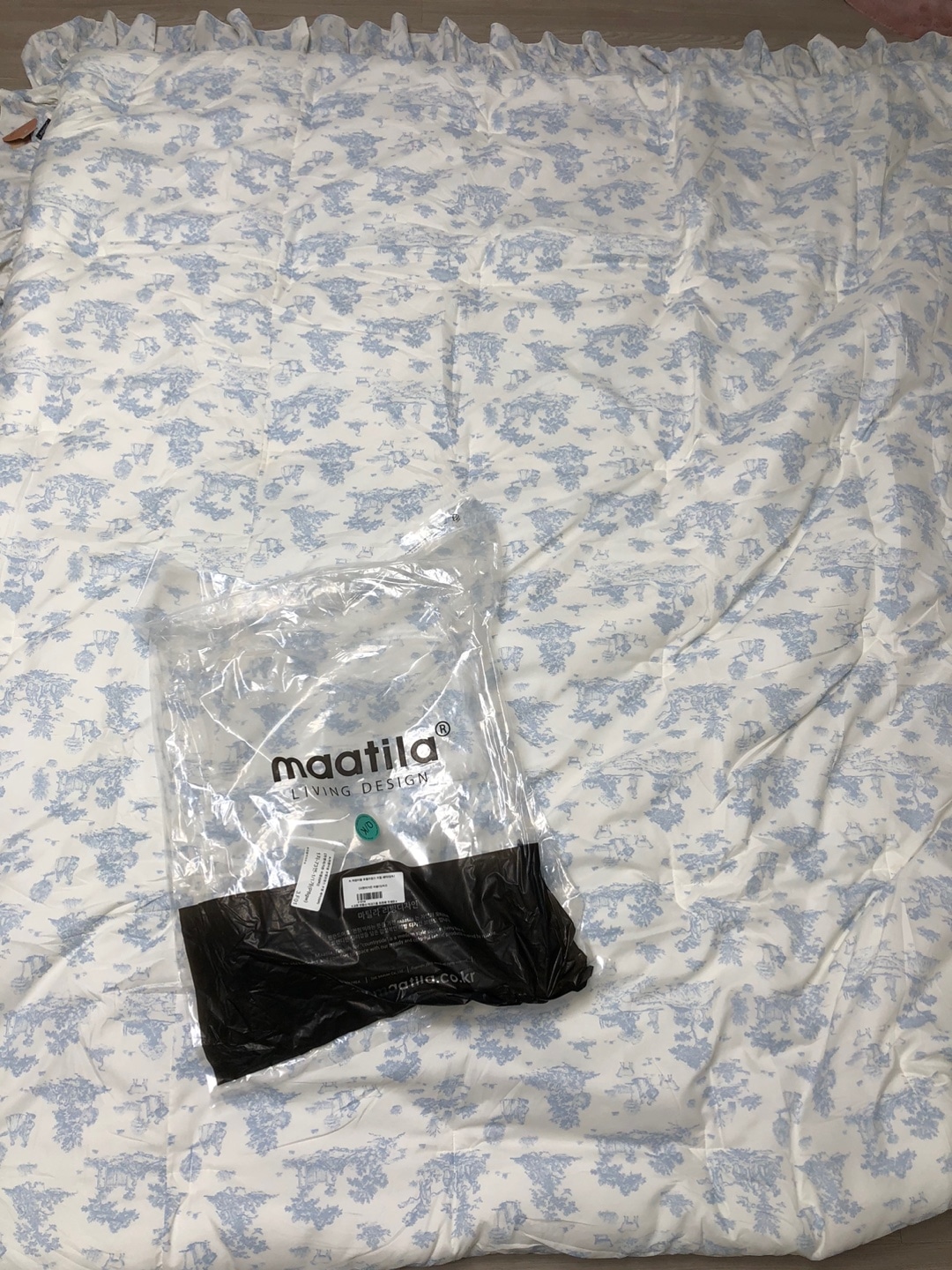 Hotel Style Dust Free Frill Comforter user photo