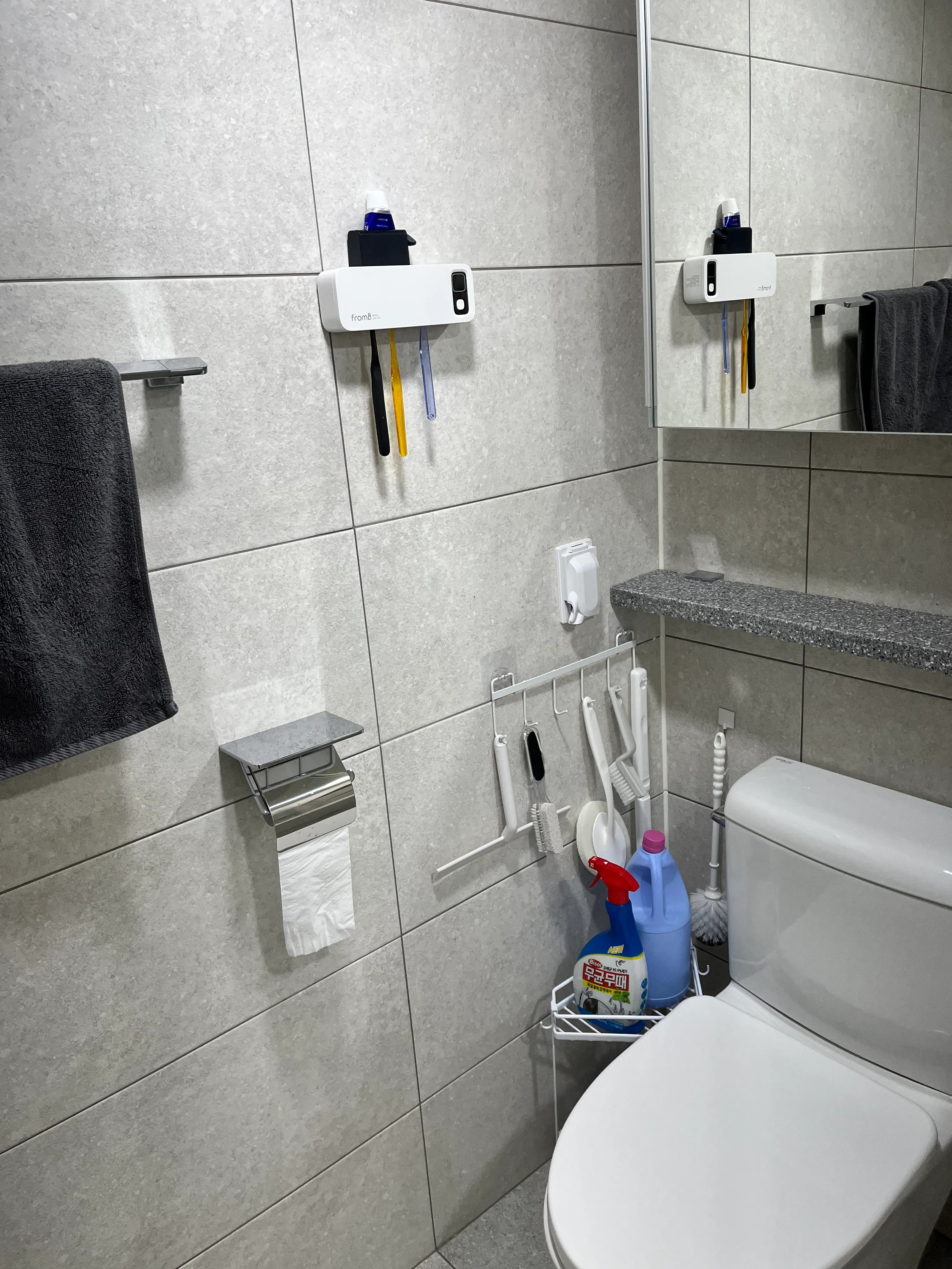 Easy Squeeze Toothpaste Dispenser user photo