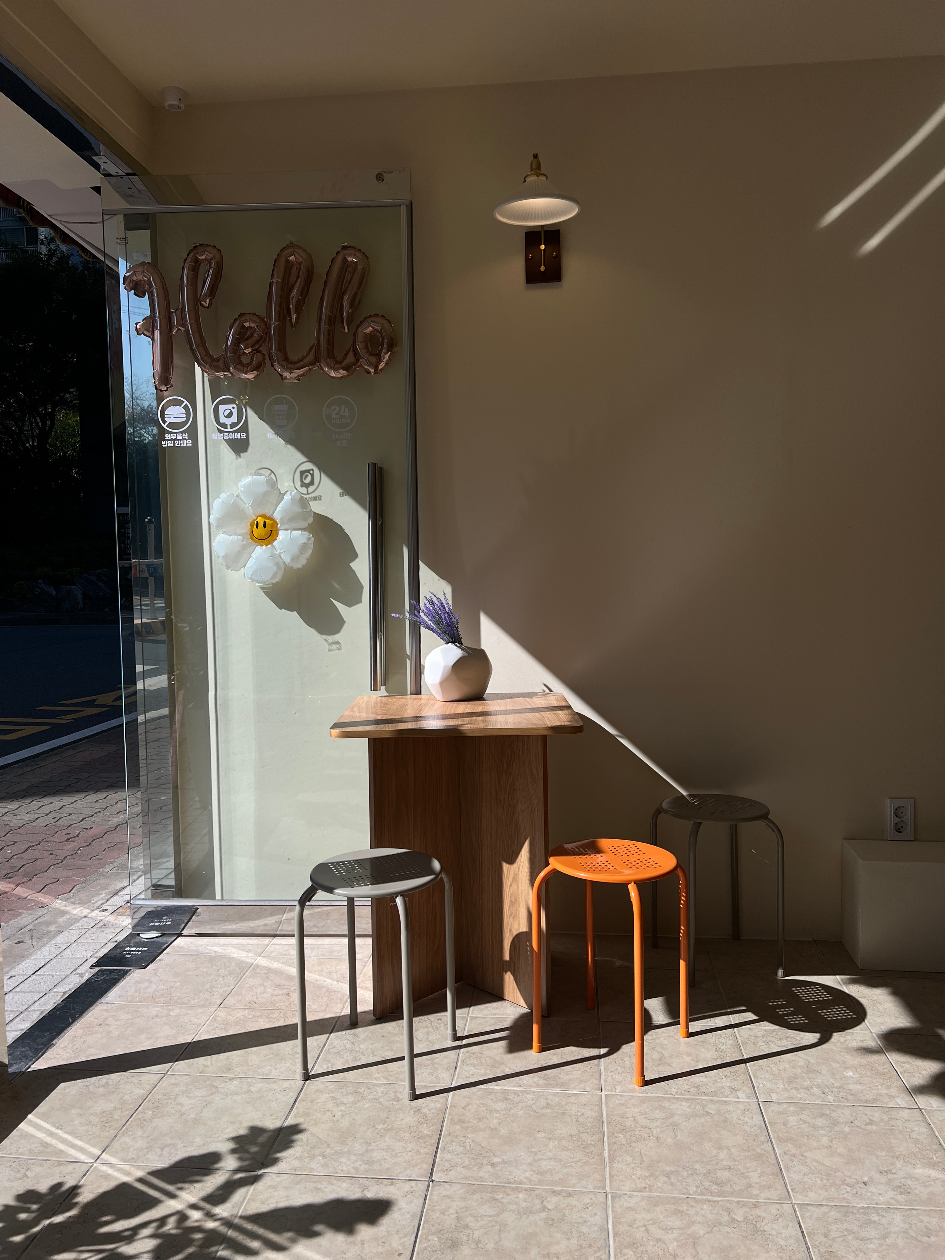 Minimal Square Dining Table user photo