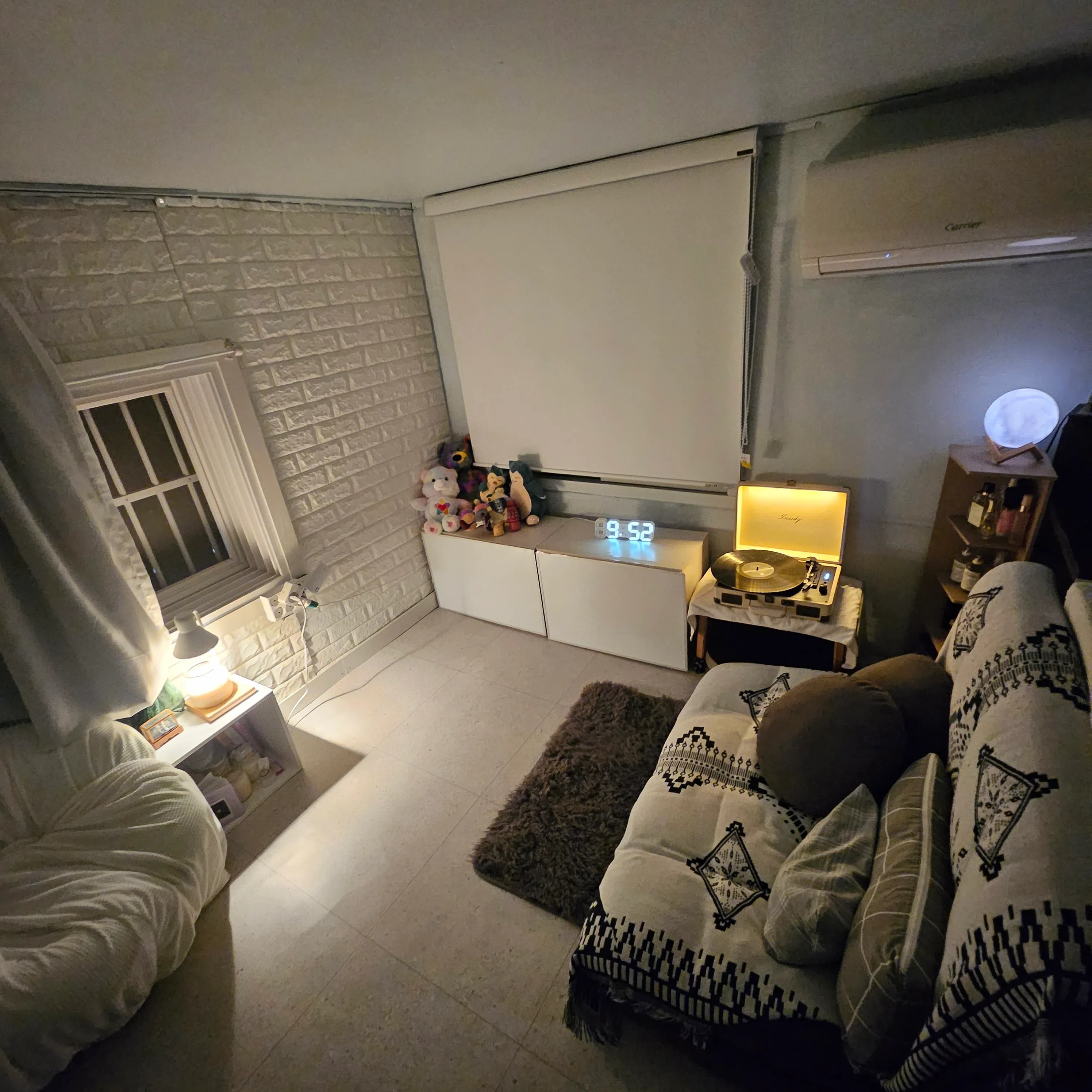 Moon Table Lamp user photo