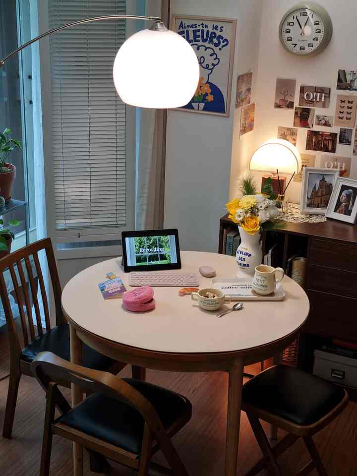  #디저트그릇 #세임디 #세임디플레이트 #플랜테리어 #티크우드 #홈카페  #주방인테리어 #cozyhome #kitchen #거실인테리어 #cozyinterior #vintage 