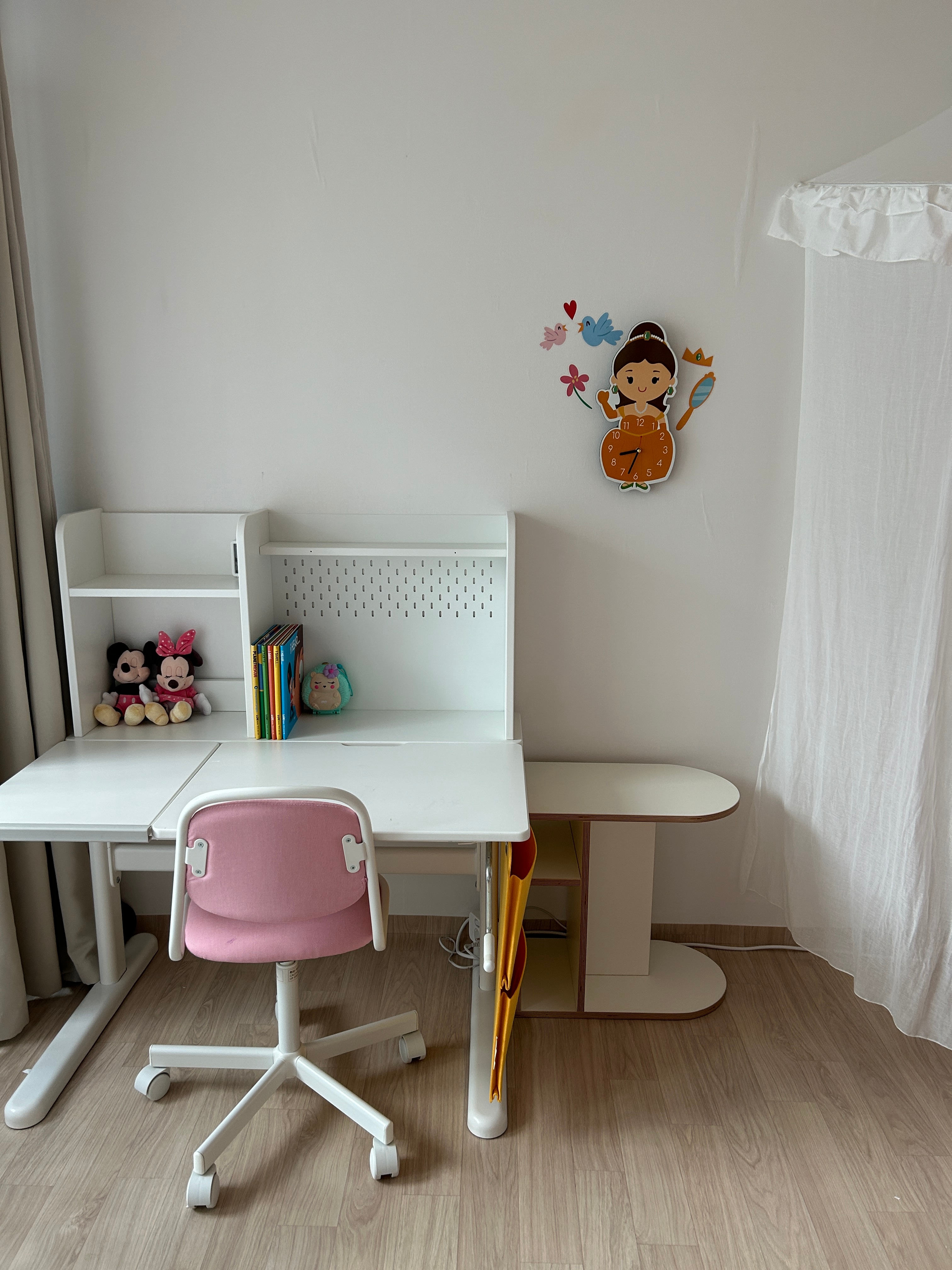 Round Shelf Side Table user photo