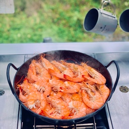 캠핑가서 먹는 대하소금구이 🦐 먹어보셨나요 ?
가을재철 요리죠 !! ㅎㅎ
김이 모락모락~~ 뜨끈뜨끈 호호 불면서 까먹는 대하!! 
계속 입으로 들어갑니다👍
준비 :대하,굵은소금,호일
#오늘뭐하집 #캠핑요리추천 #캠핑요리 #캠핑음식 #캠핑용품 #캠핑장비 #소금대하구이 #요즘트렌트 #camping  #활동채널명
