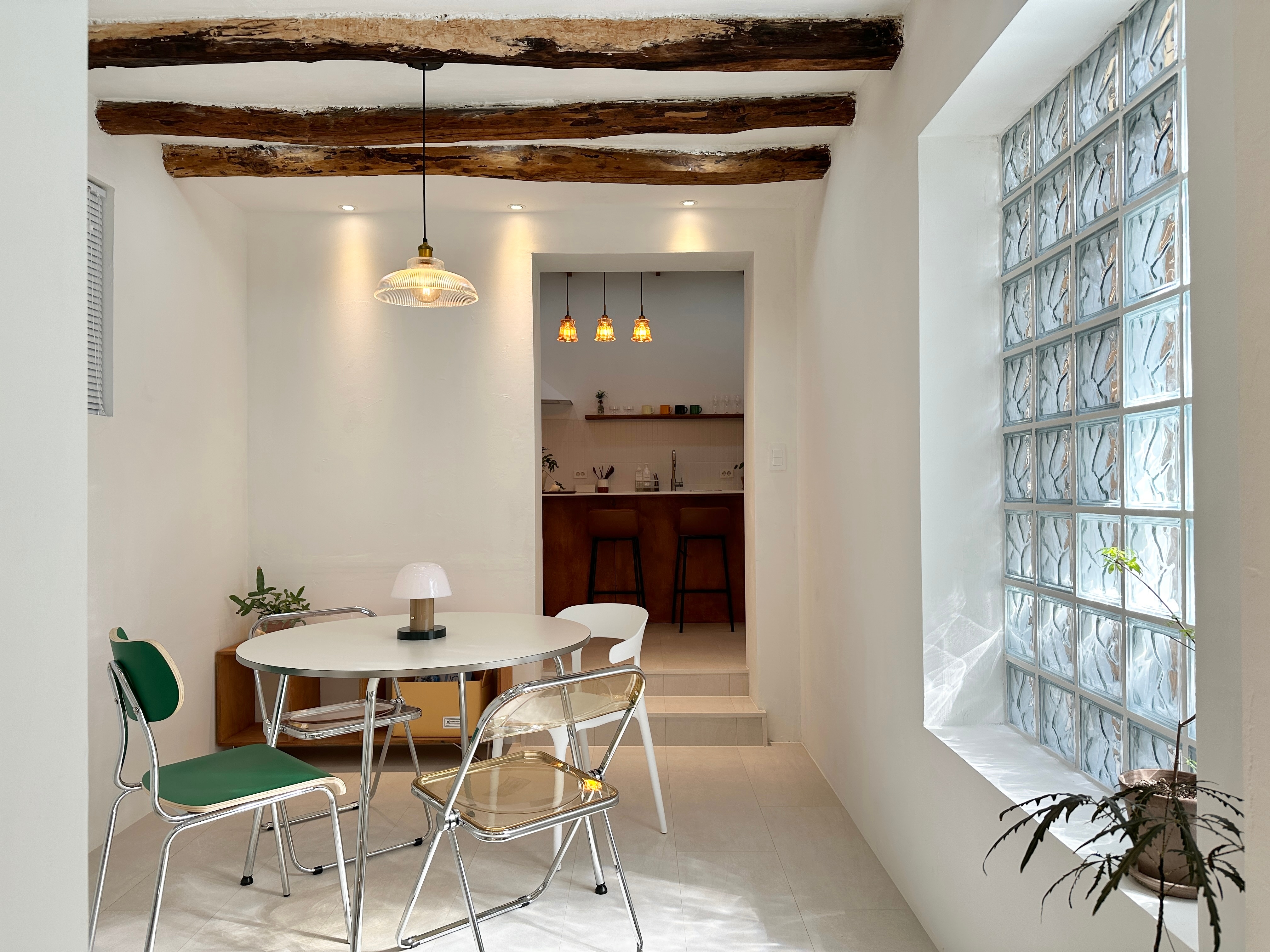 Flow Line Dining Chair user photo