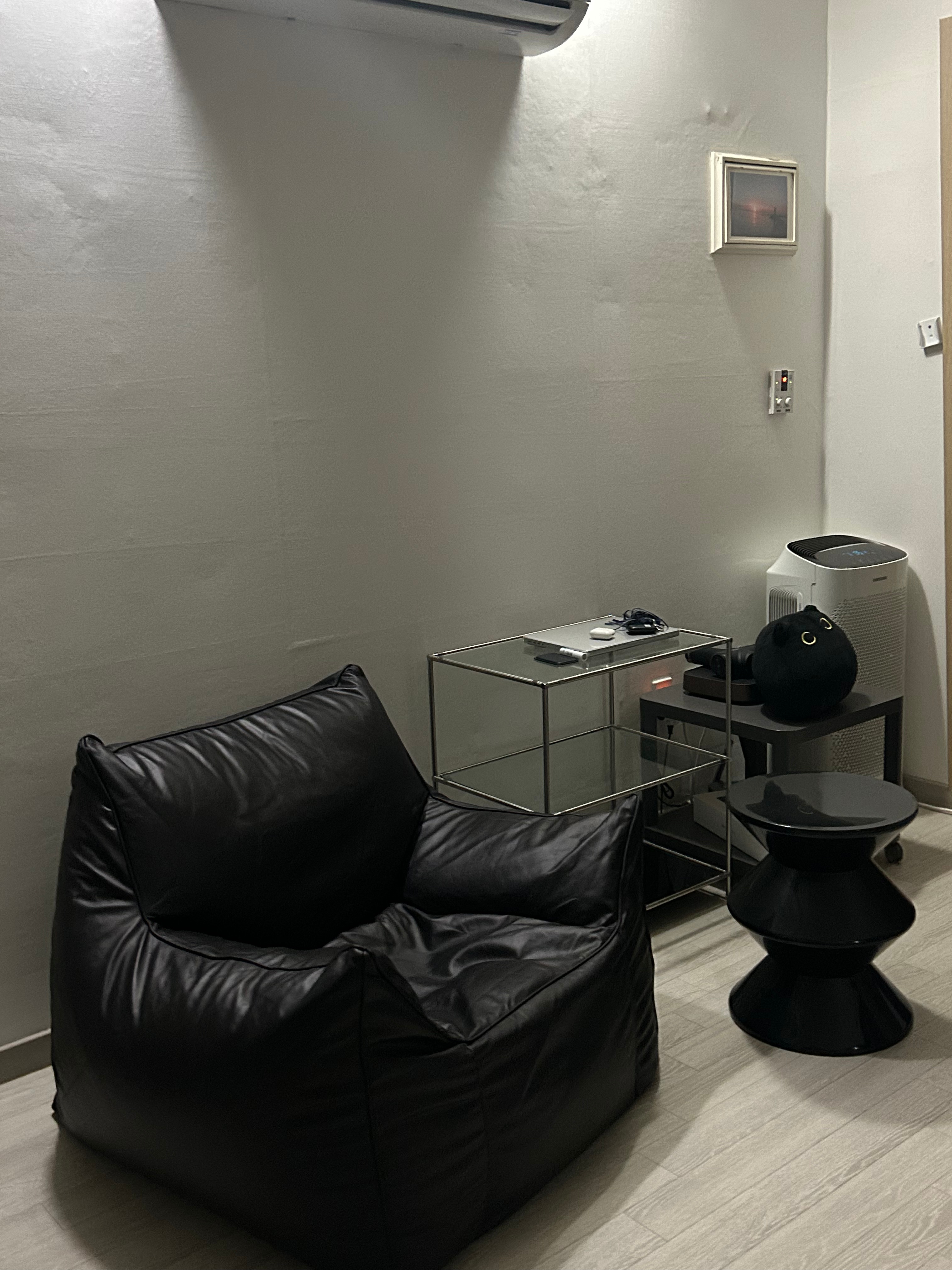 Hourglass Accent Stool user photo