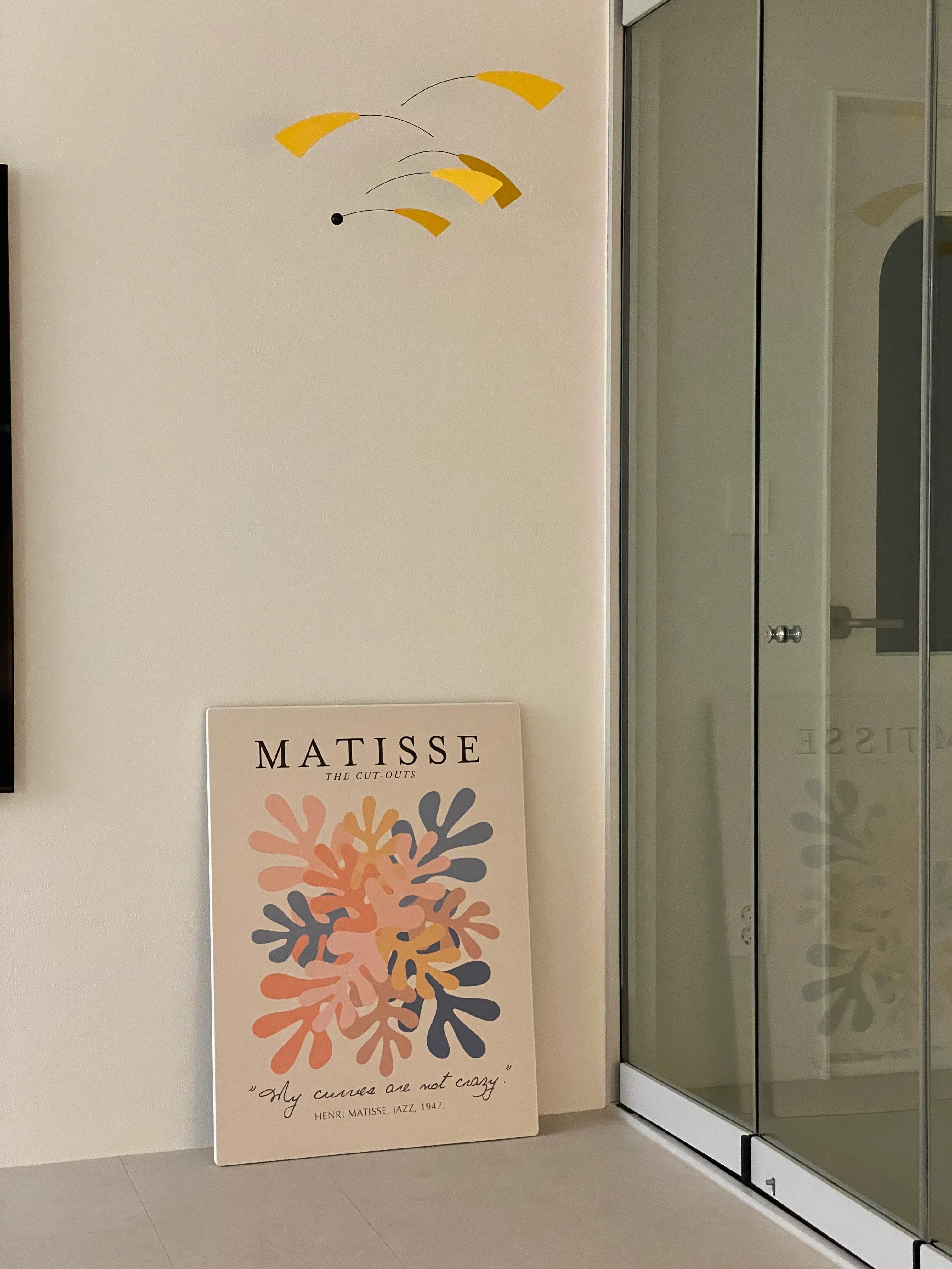 Foldable Henri Matisse Frame Table user photo