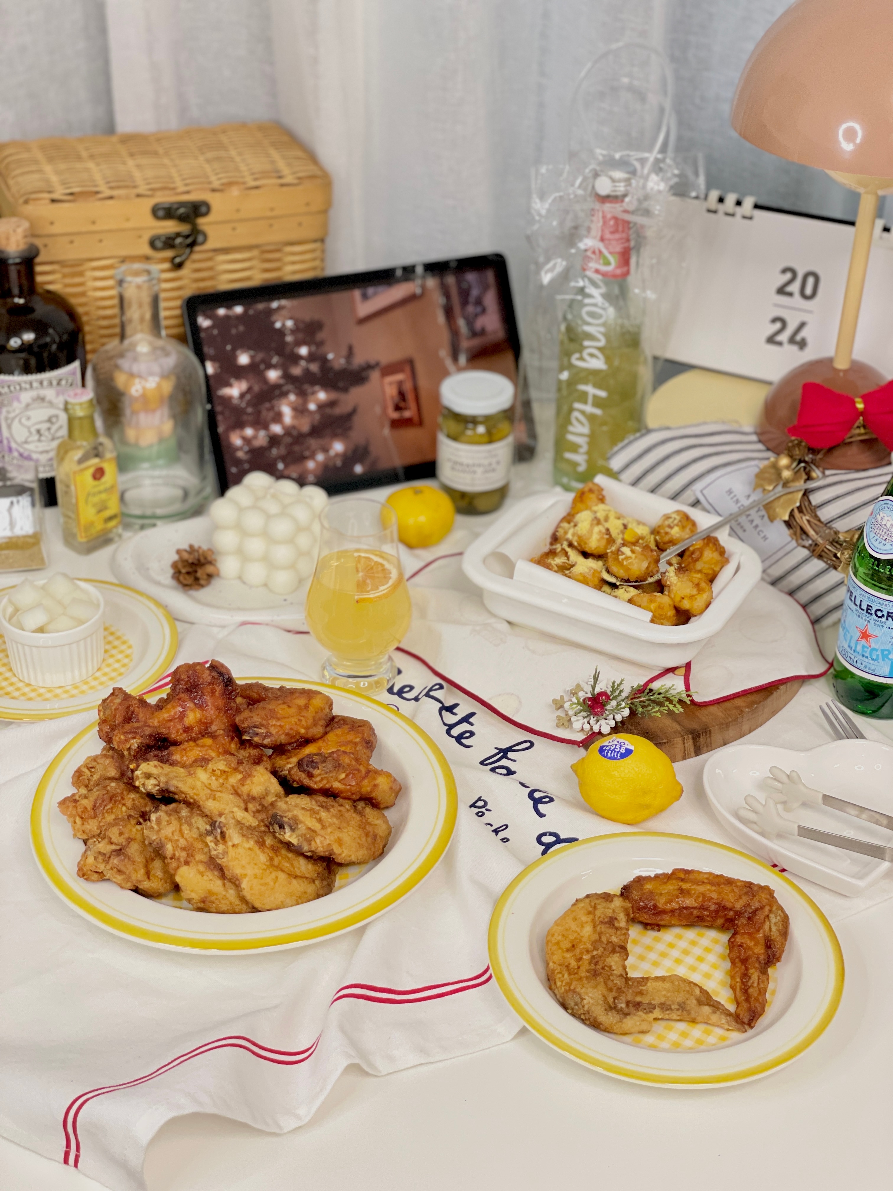 Coucou Retro Charm Dinner Plate - 9