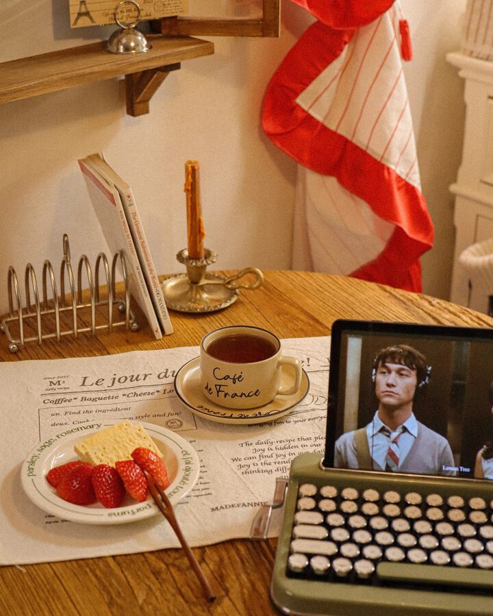 short form carousel card thumbnail