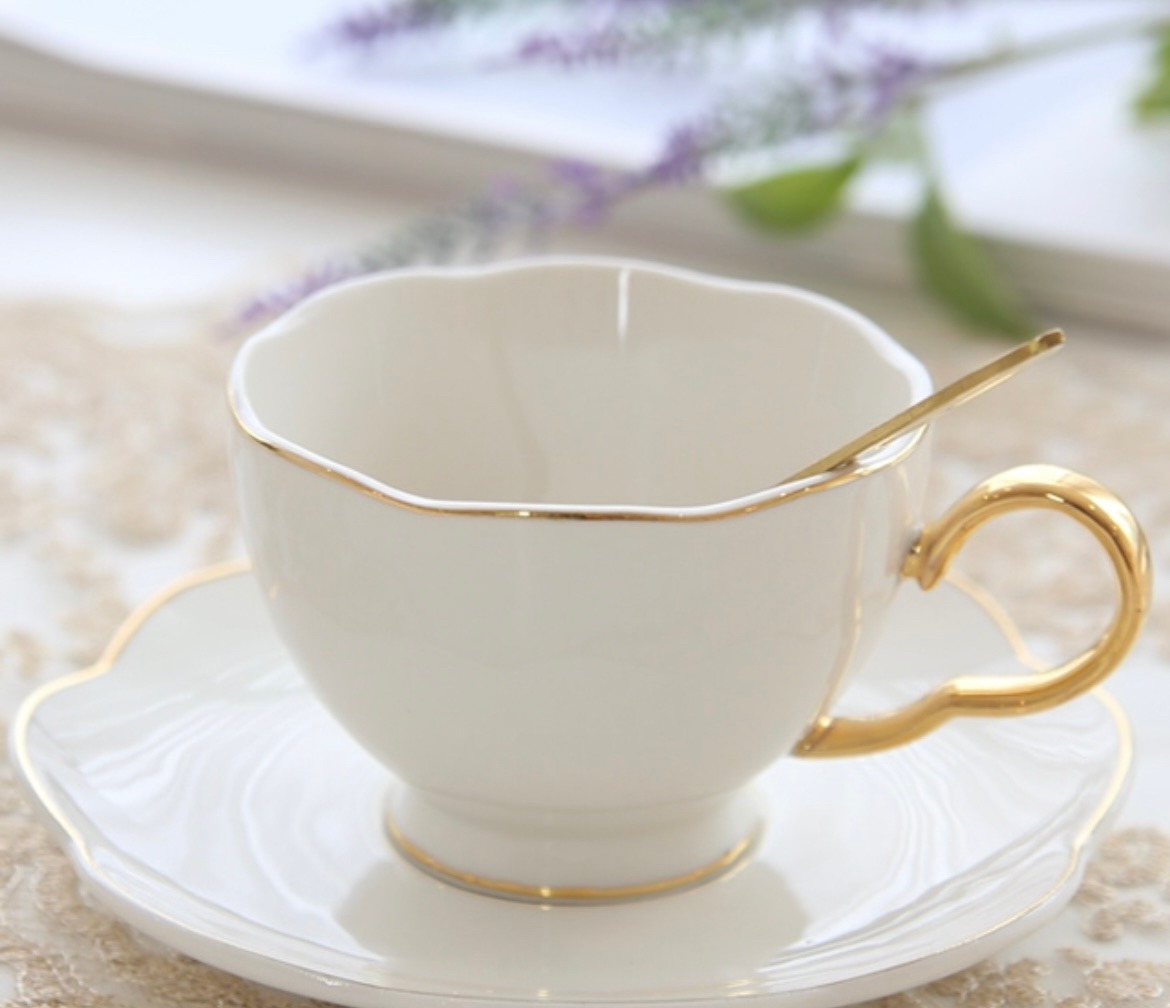 The Gold Lotus White Coffee Cup Set user photo