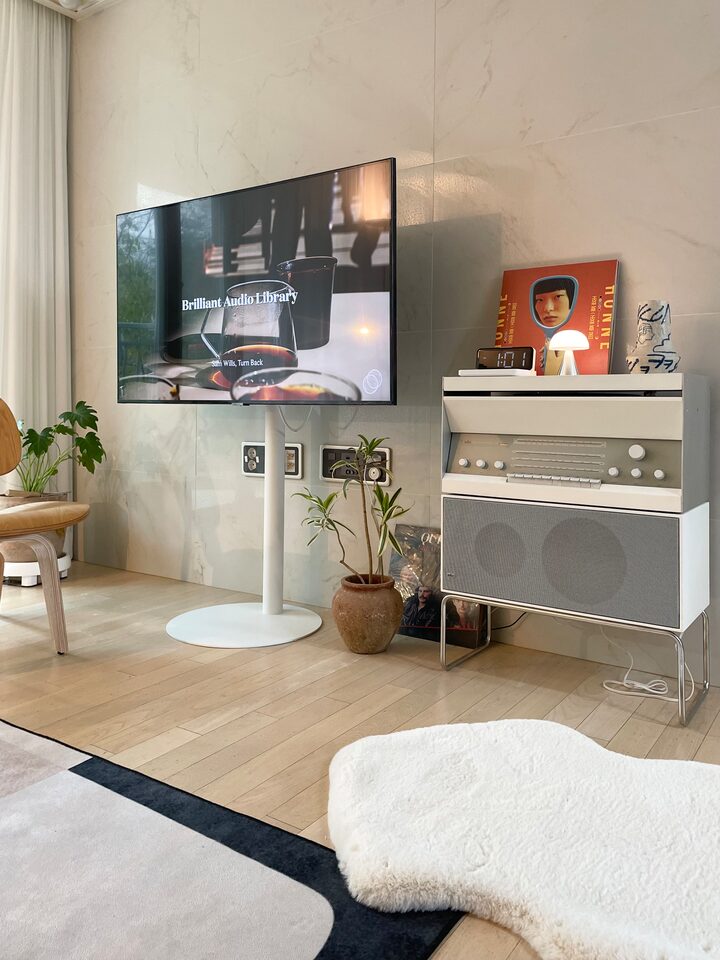 short form carousel card thumbnail