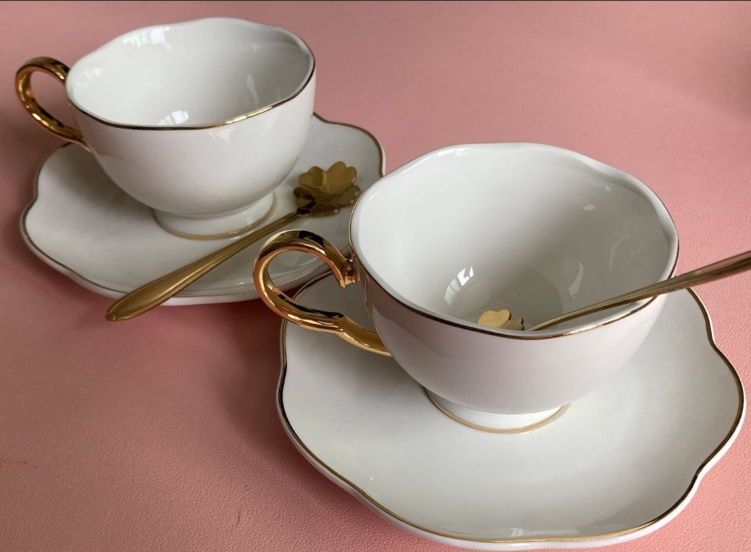 The Gold Lotus White Coffee Cup Set user photo