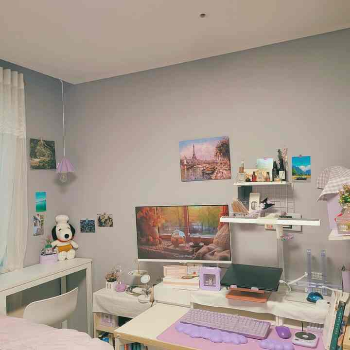 #연보라감성 #연보라인테리어 #집순이방꾸미기 #룸카페 #연보라덕후 #아기자기소품템 #소품템 

バーテーブル位置だけを変えてくれましたがそれなりに活用もある空間ができて満足ですよ！