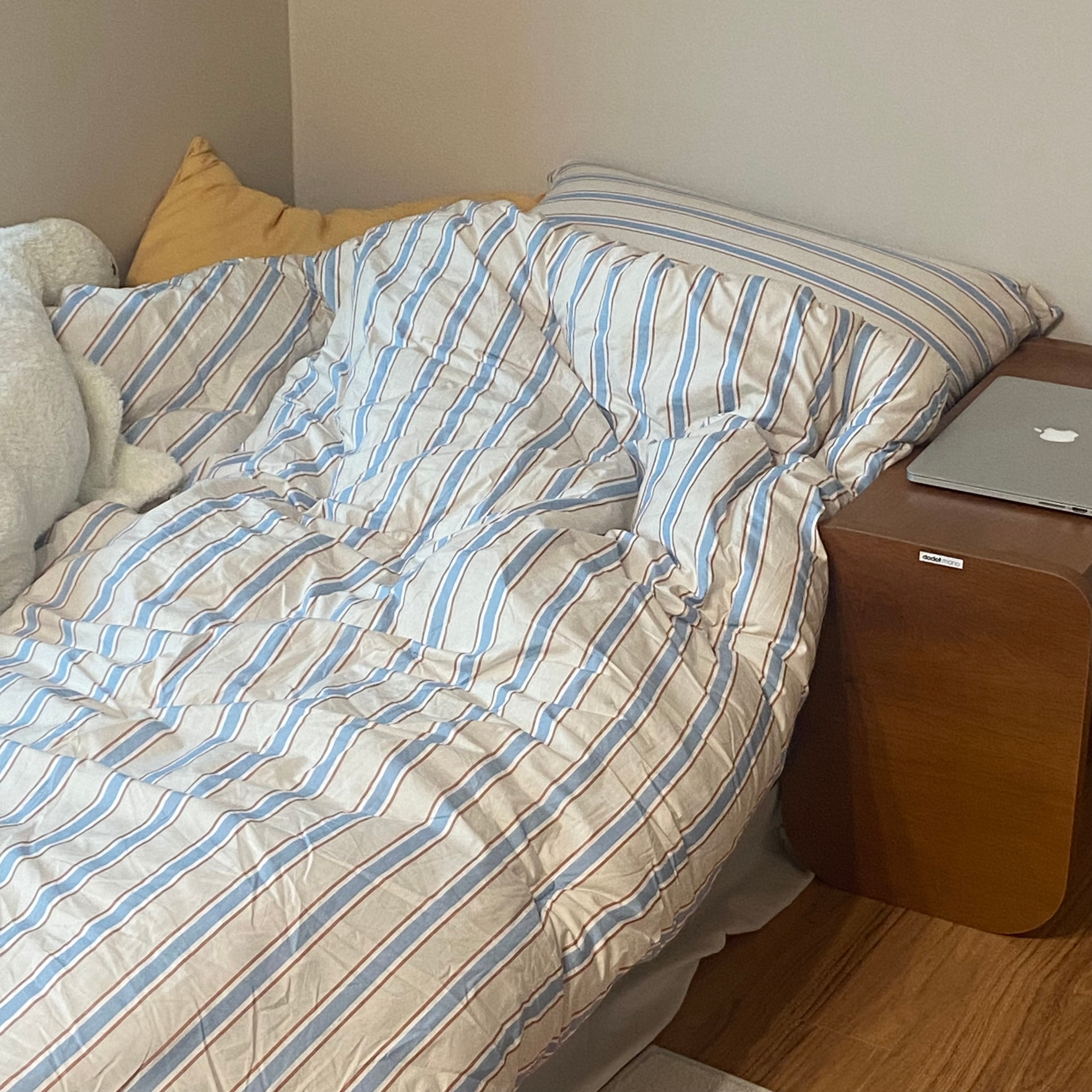 Multi-Purpose End Table with Storage Shelf user photo