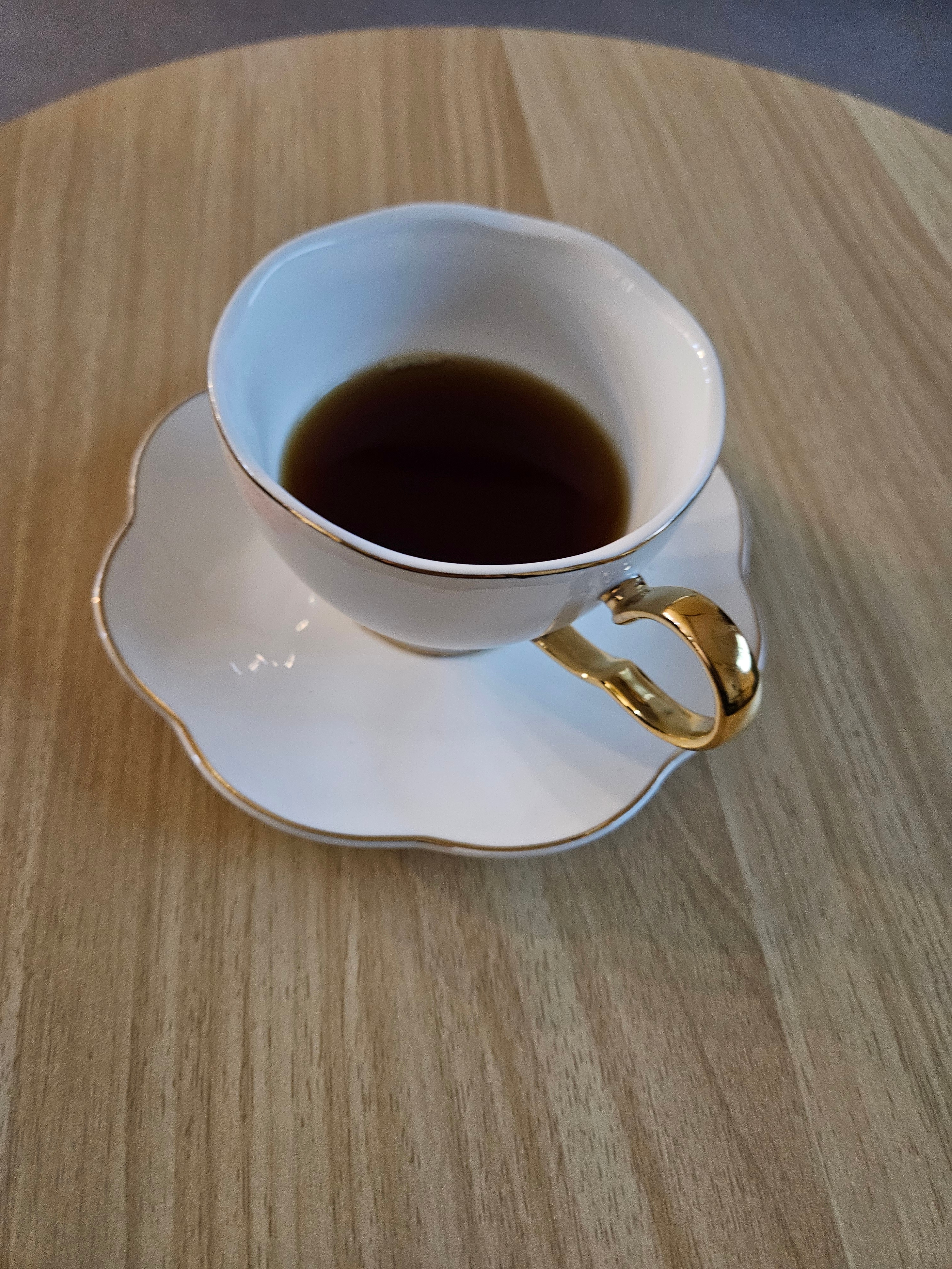 The Gold Lotus White Coffee Cup Set user photo