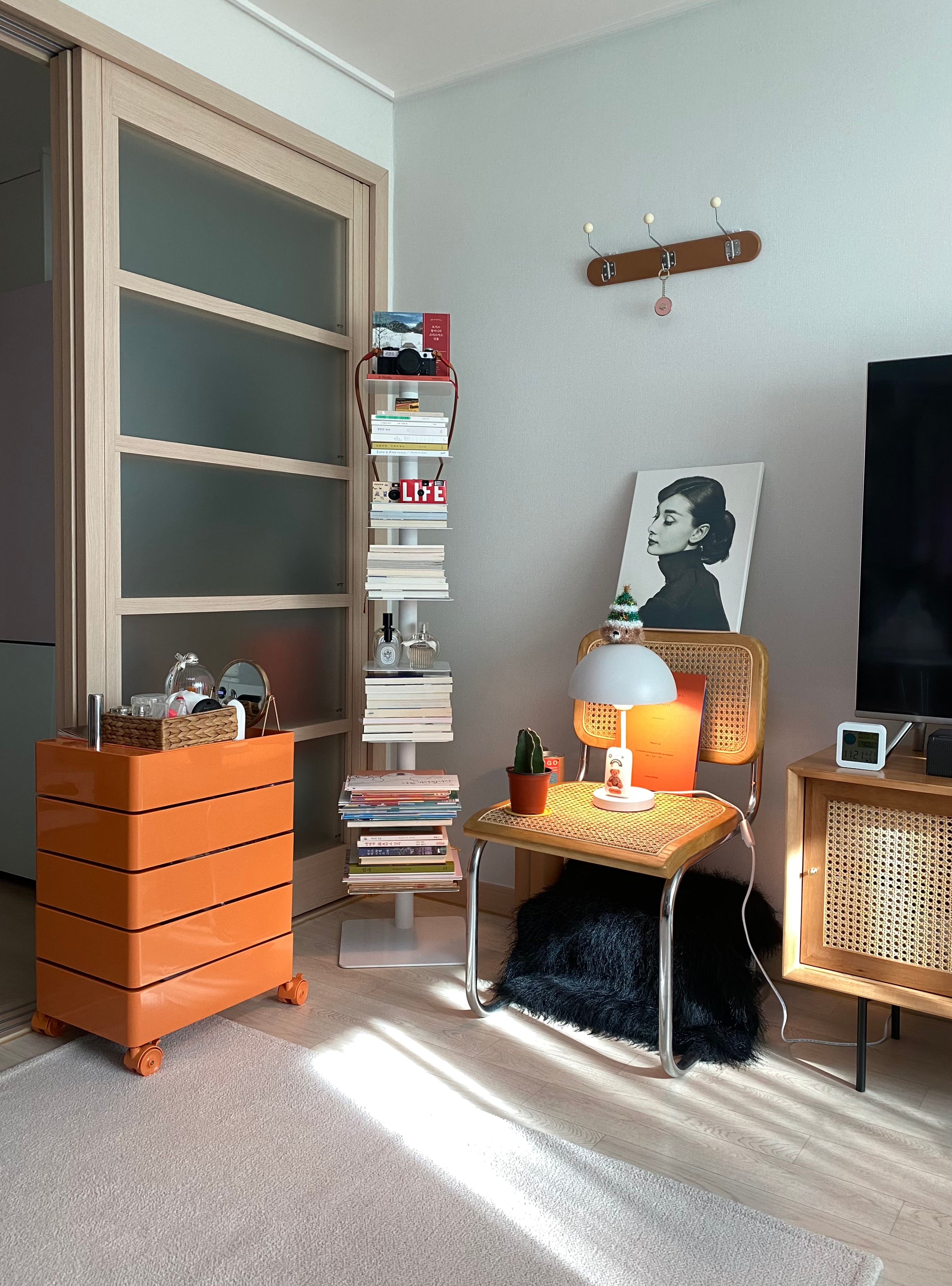 5-Tier Rotating Storage Trolley user photo