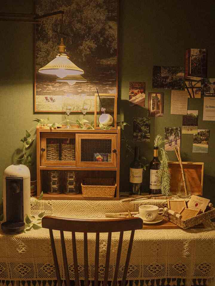 My own small home cafe opened today,,❤︎ 

#Vintage #우드 #홈스타일링 #포스터인테리어 #집꾸미기 #벽꾸미기 #신혼집인테리어 #빈티지인테리어 #홈카페 #홈바 #우드인테리어 #오늘의집