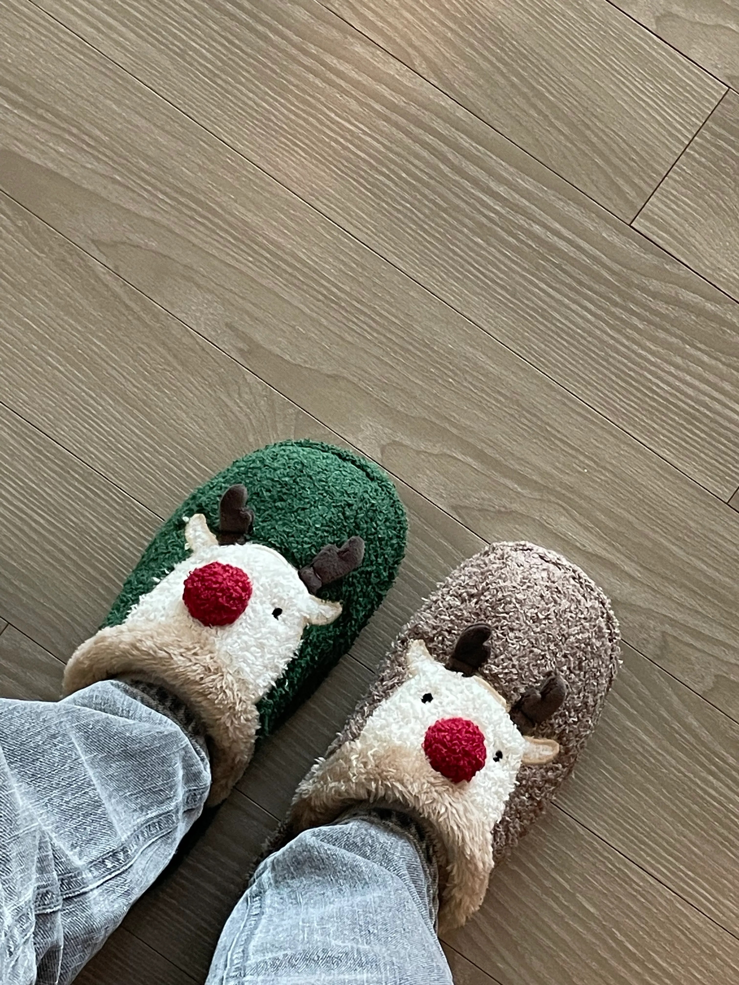 Rudolph Fuzzy Winter Slippers – 3 colors user photo