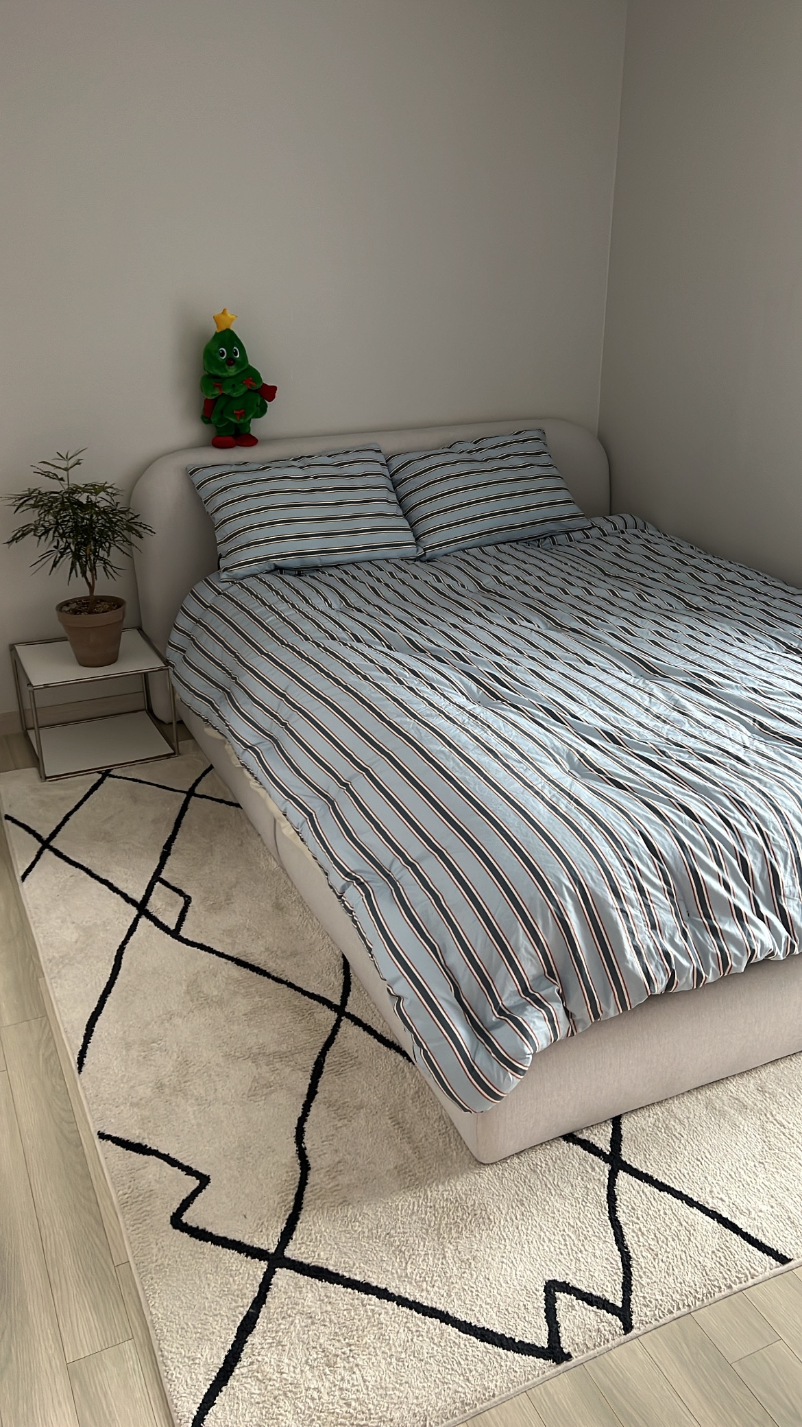 Vintage Mansion Cotton Comforter & Pillow Set user photo