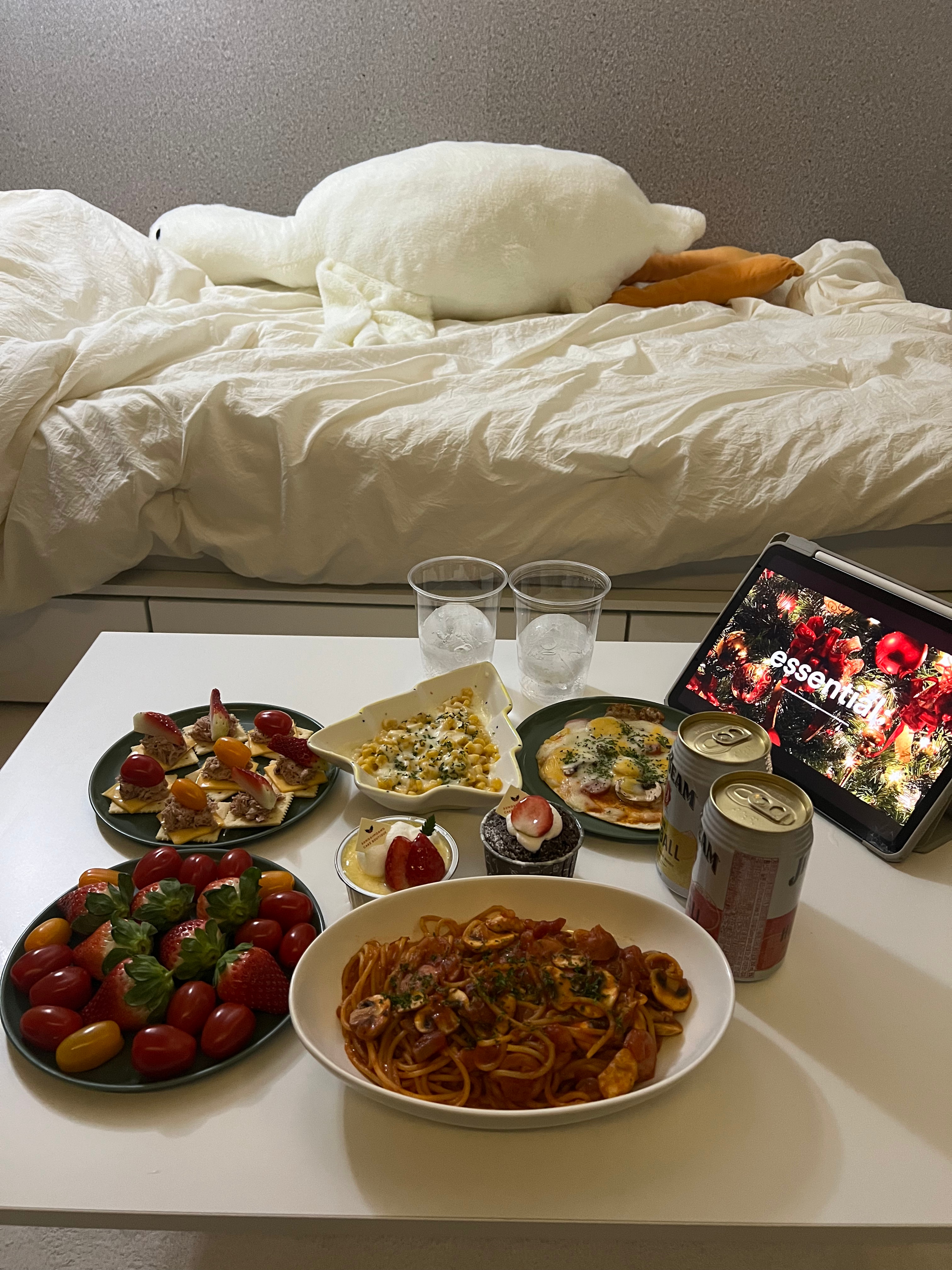 Mitte Square Folding Floor Table user photo