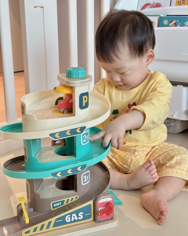 short form carousel card thumbnail