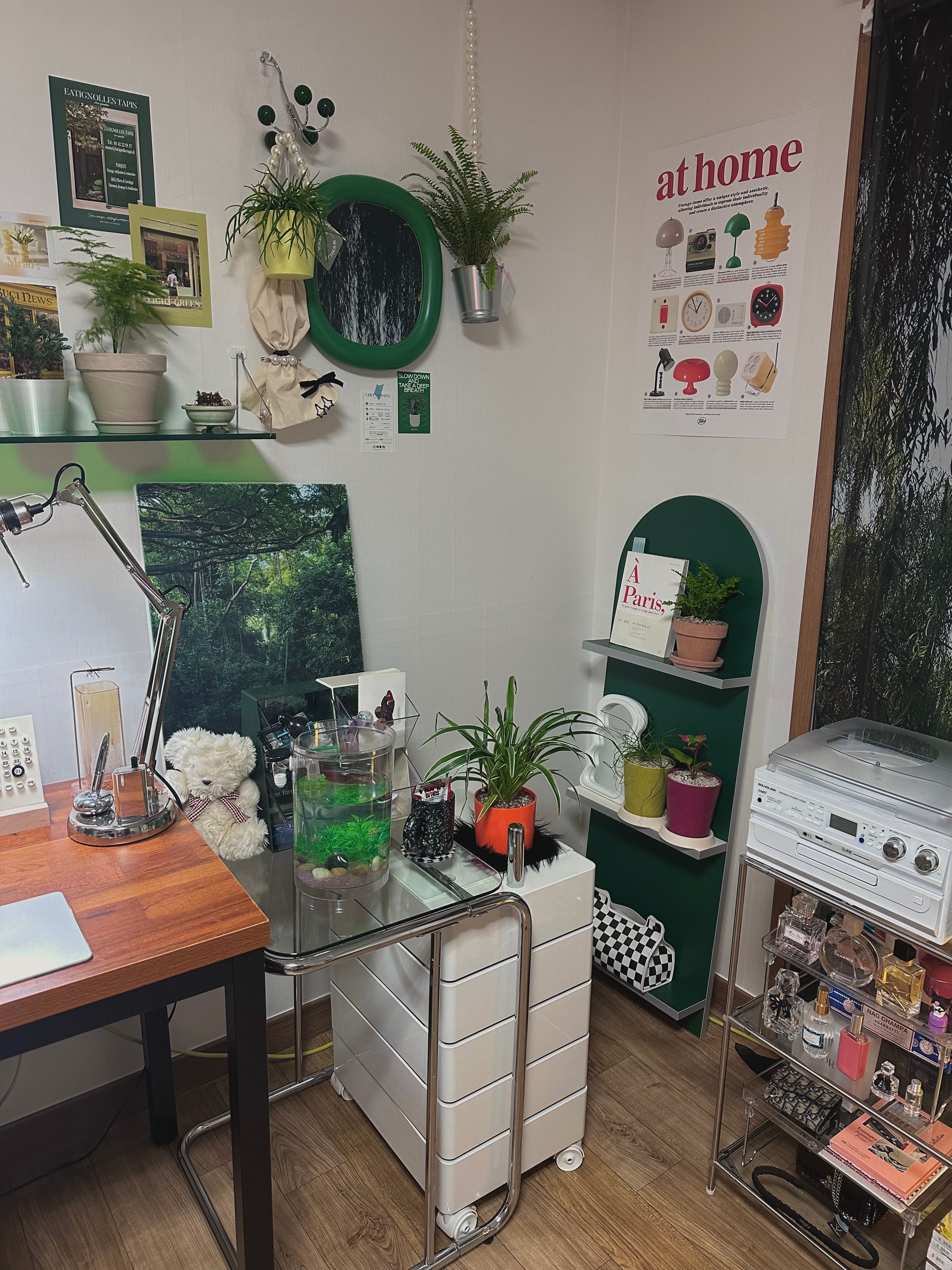 Glass C-Frame Side Table user photo