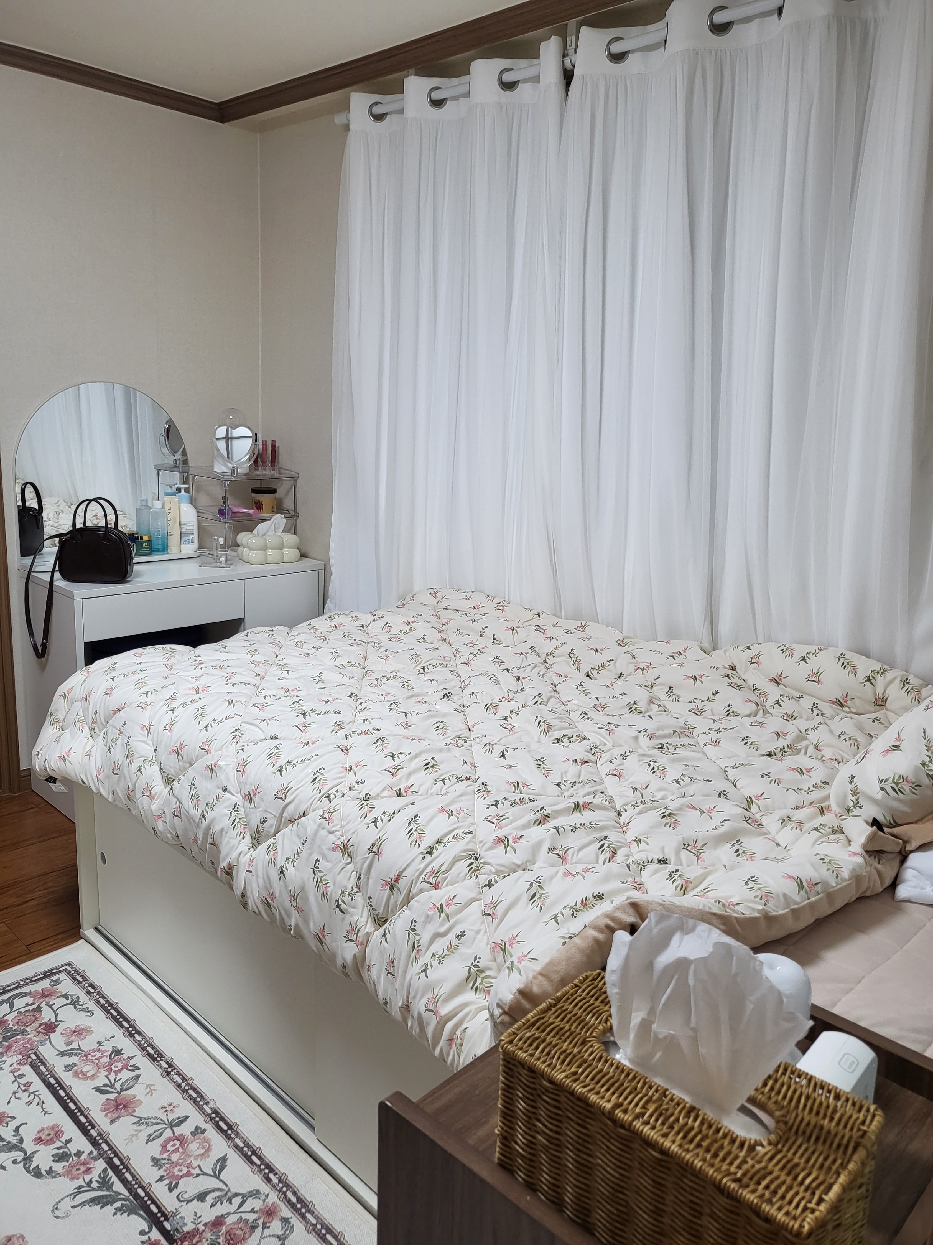 Bebe Flower Cozy Comforter & Pillow Set user photo