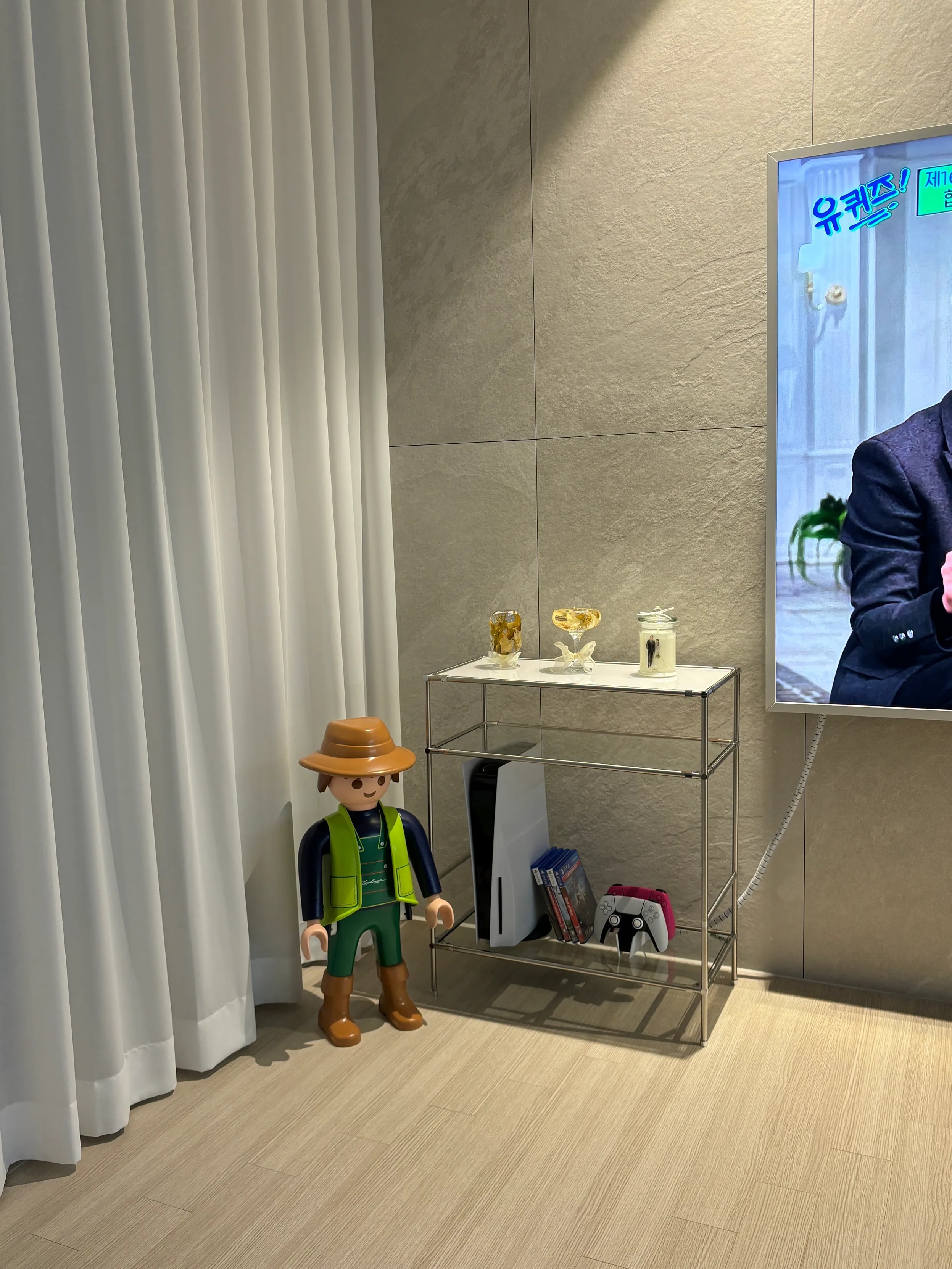 Sense Frame Glass Shelf user photo