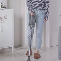 우리집 청소템 삼성 제트 청정스테이션:)
무선청소기가 유행하다가 먼지통까지 비워주는 제트가 나왔을 때 이건 신세계라며 너무 좋아했던 기억이 나네요 ㅋㅋ 몇 년째 잘 사용하고 있는 삼성 제트 무선청소기
요 제품이 나온 후 또 다른 예쁜 디자인의 제트가 등장해서 혹했지만,, 아직 고장 없으니 더 열심히 돌려줘야겠어요!!
#찾았다포인트 #우리집청소템 #무선청소기 #삼성청소기 #청소기 #청소템 #삼성제트 #삼성무선청소기 #혼수가전 